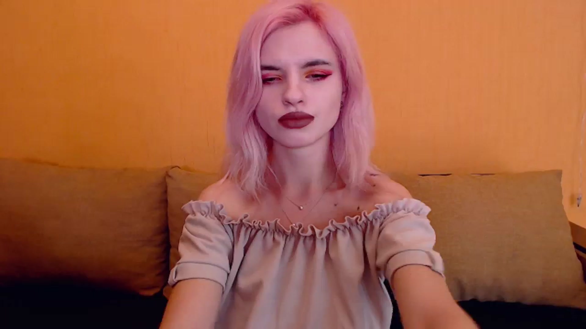 Gallery image thumbnail from Erineys's myfreecams stream on, 02/15/2024, 17:13 image 3 of 20