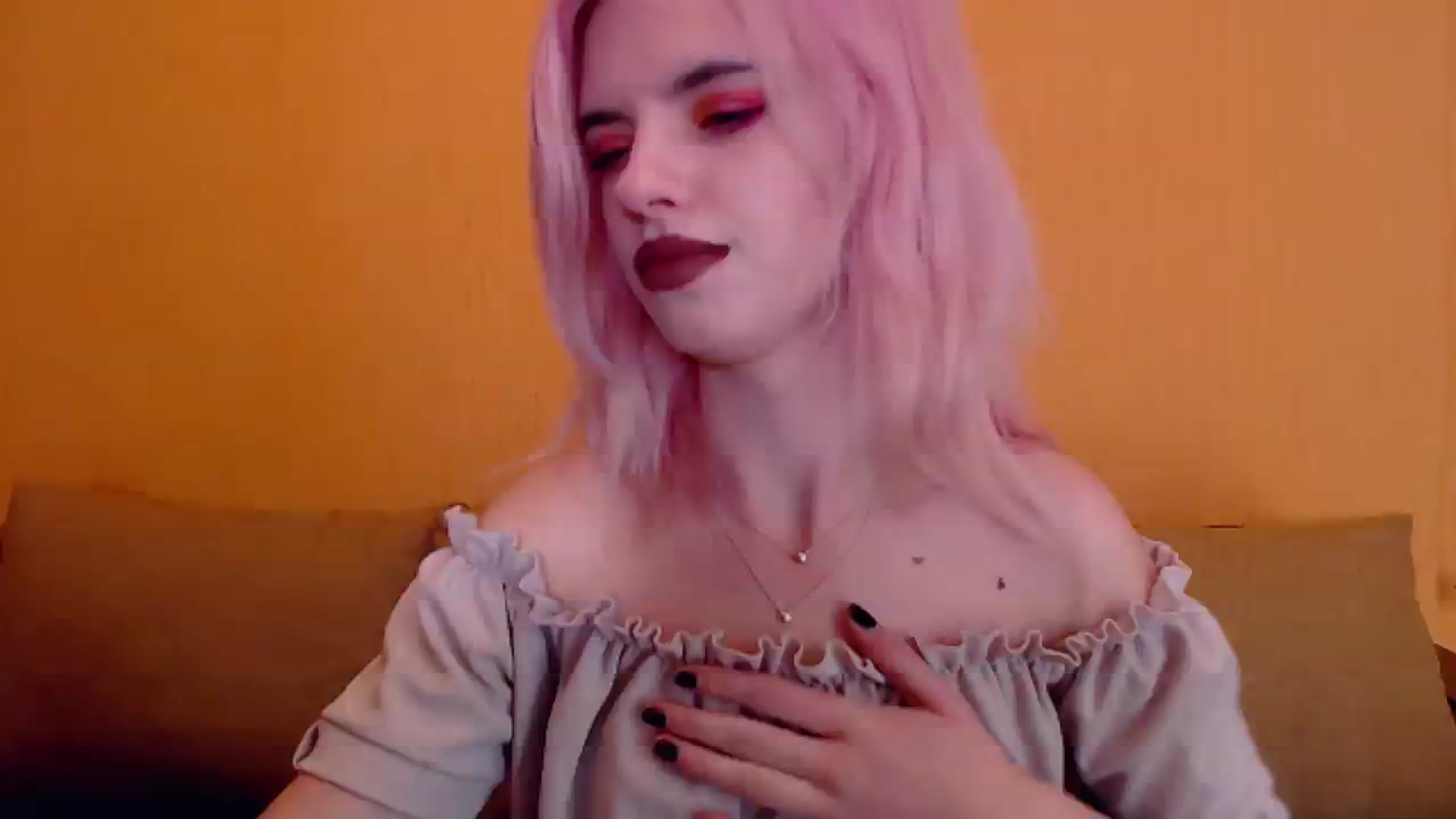 Gallery image thumbnail from Erineys's myfreecams stream on, 02/15/2024, 17:13 image 6 of 20
