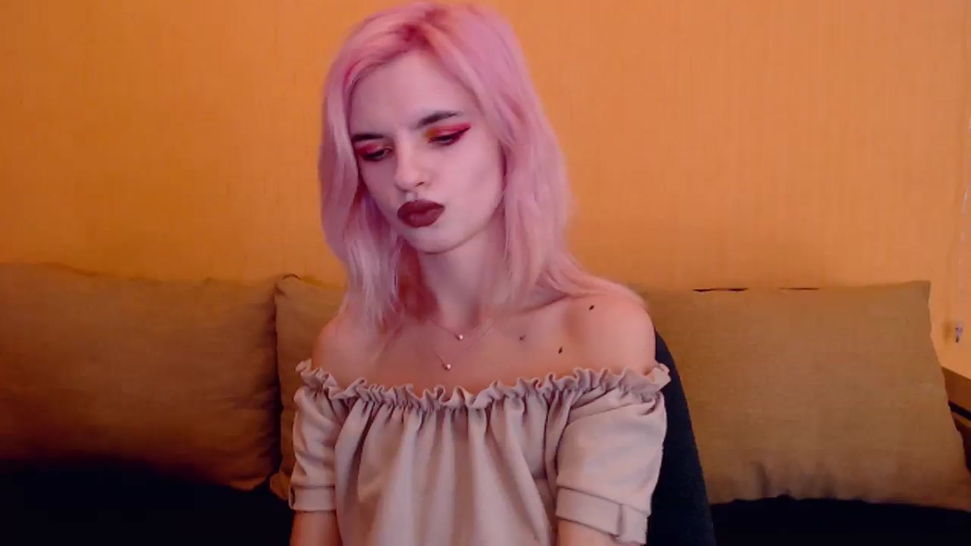 Gallery image thumbnail from Erineys's myfreecams stream on, 02/15/2024, 17:13 image 4 of 20