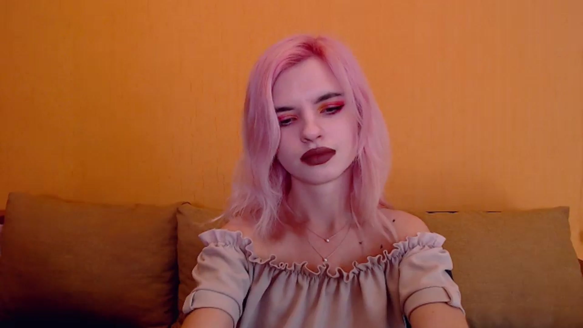 Gallery image thumbnail from Erineys's myfreecams stream on, 02/15/2024, 17:13 image 13 of 20