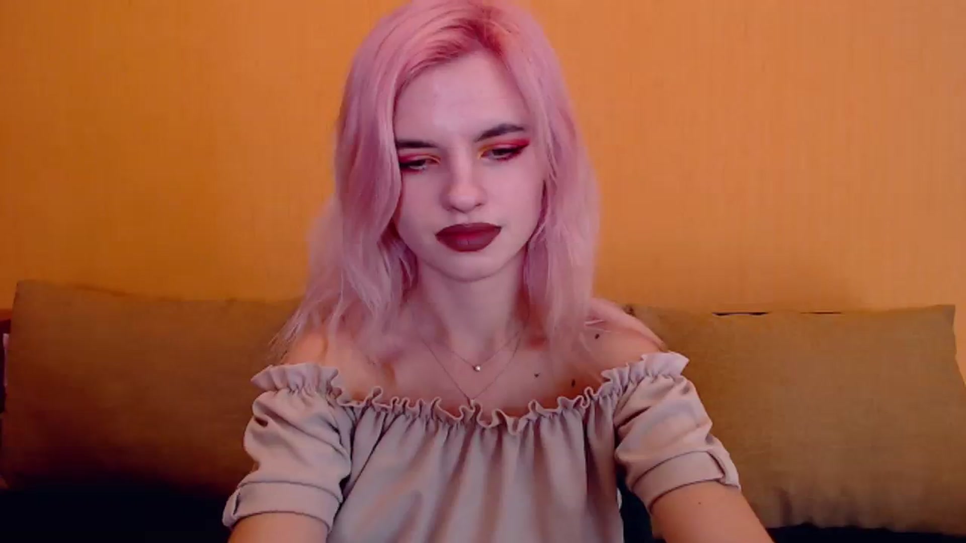 Gallery image thumbnail from Erineys's myfreecams stream on, 02/15/2024, 18:03 image 15 of 20