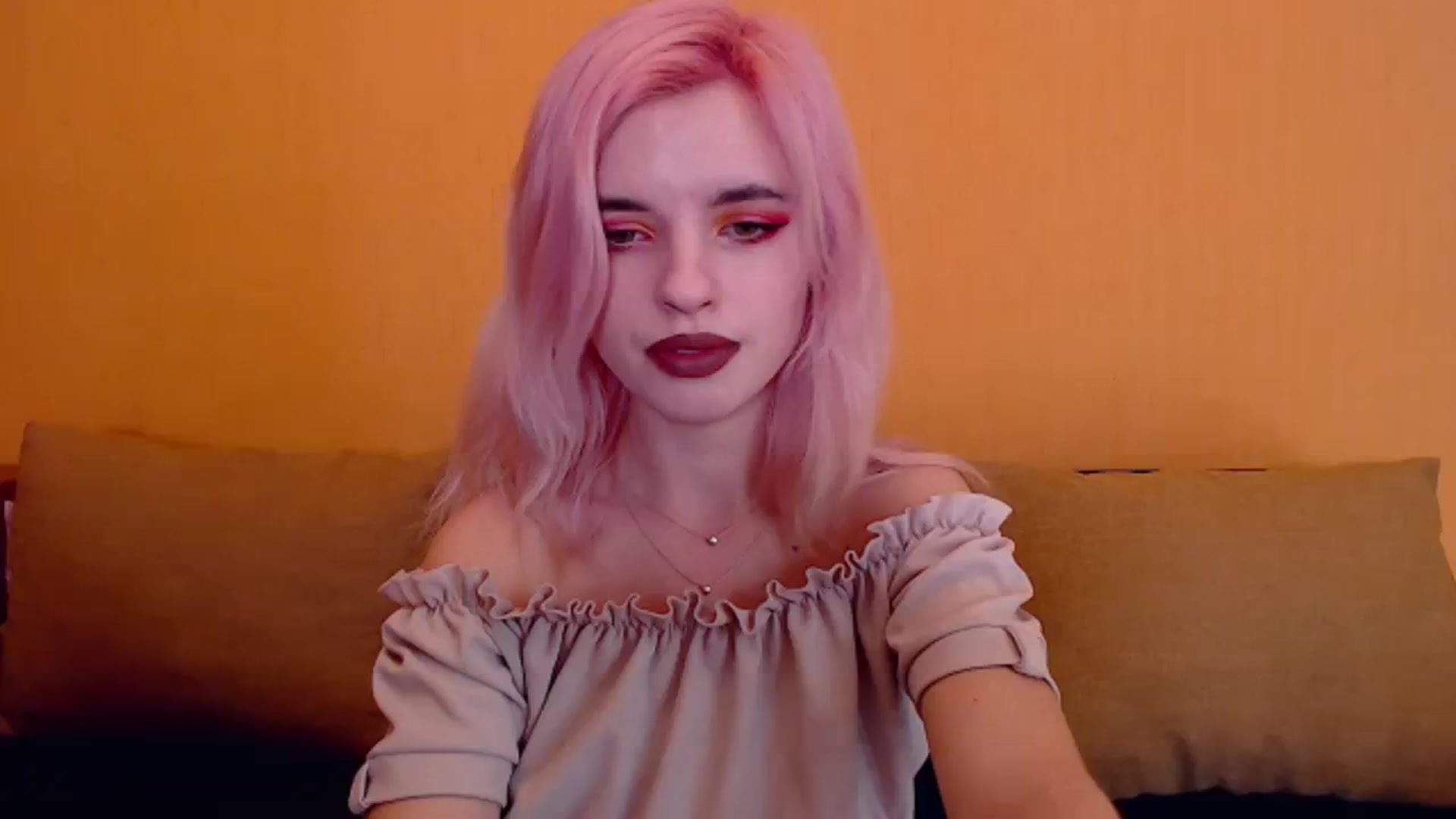 Gallery image thumbnail from Erineys's myfreecams stream on, 02/15/2024, 18:03 image 16 of 20