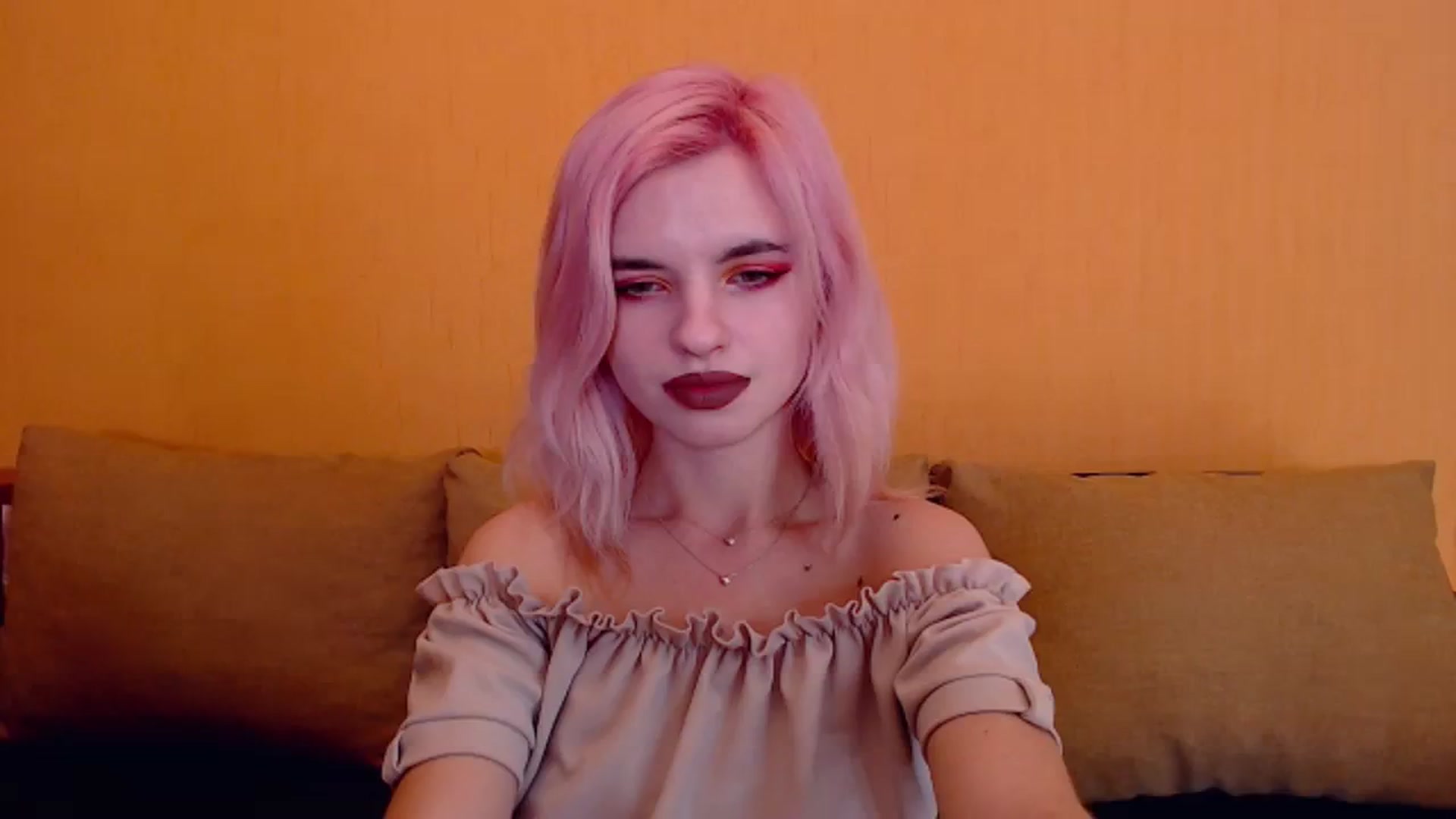 Gallery image thumbnail from Erineys's myfreecams stream on, 02/15/2024, 18:03 image 1 of 20