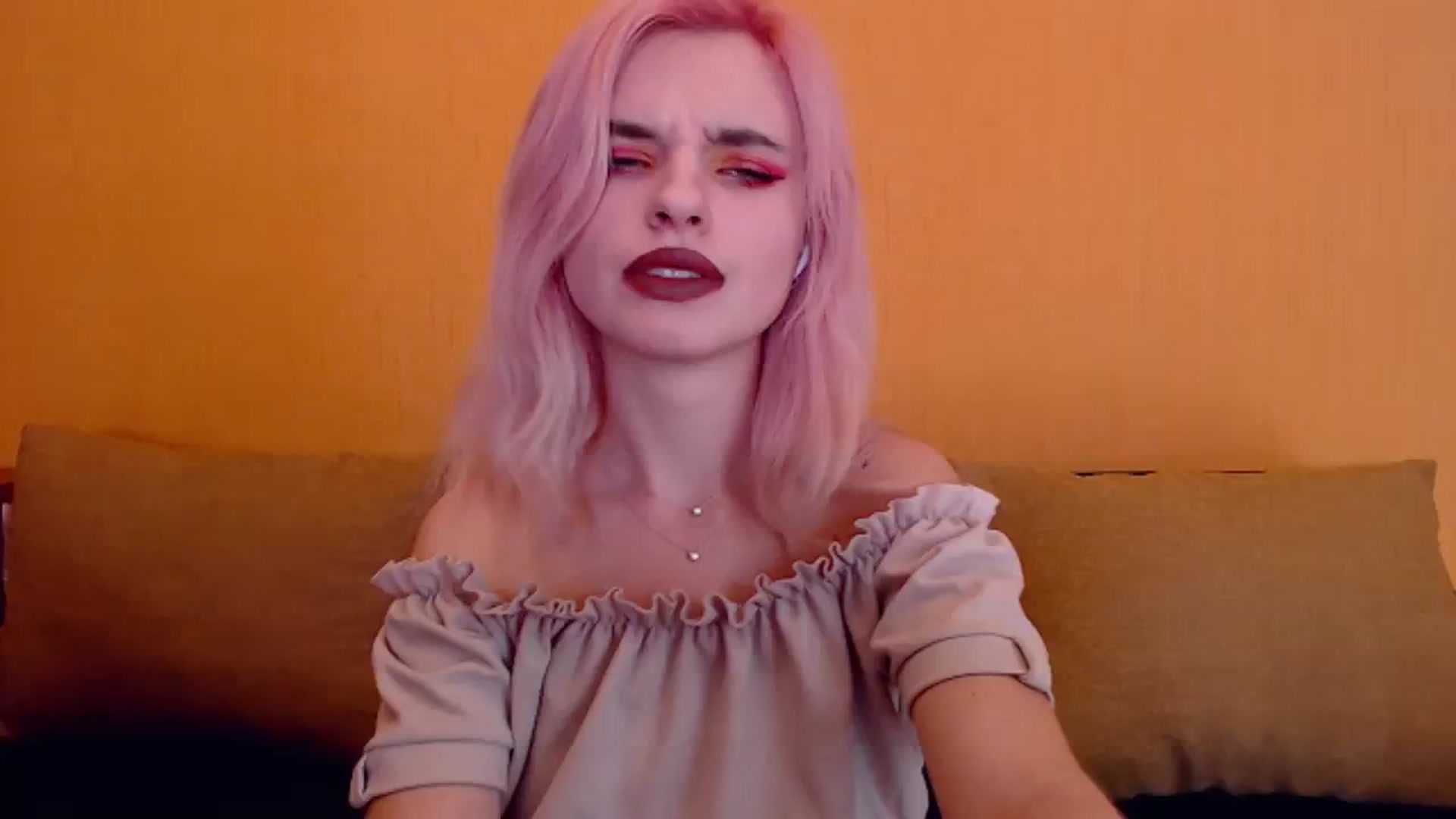 Gallery image thumbnail from Erineys's myfreecams stream on, 02/15/2024, 18:03 image 5 of 20