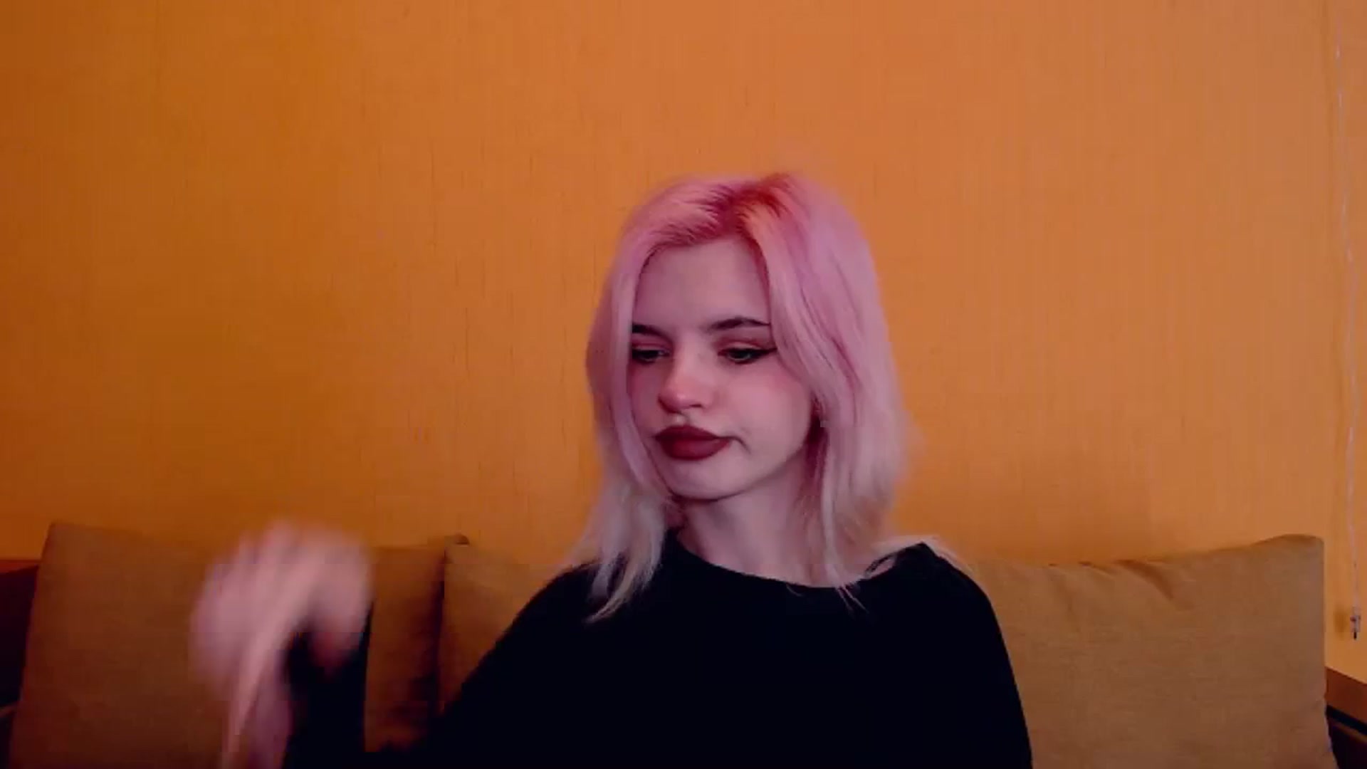 Gallery image thumbnail from Erineys's myfreecams stream on, 02/16/2024, 14:20 image 9 of 20