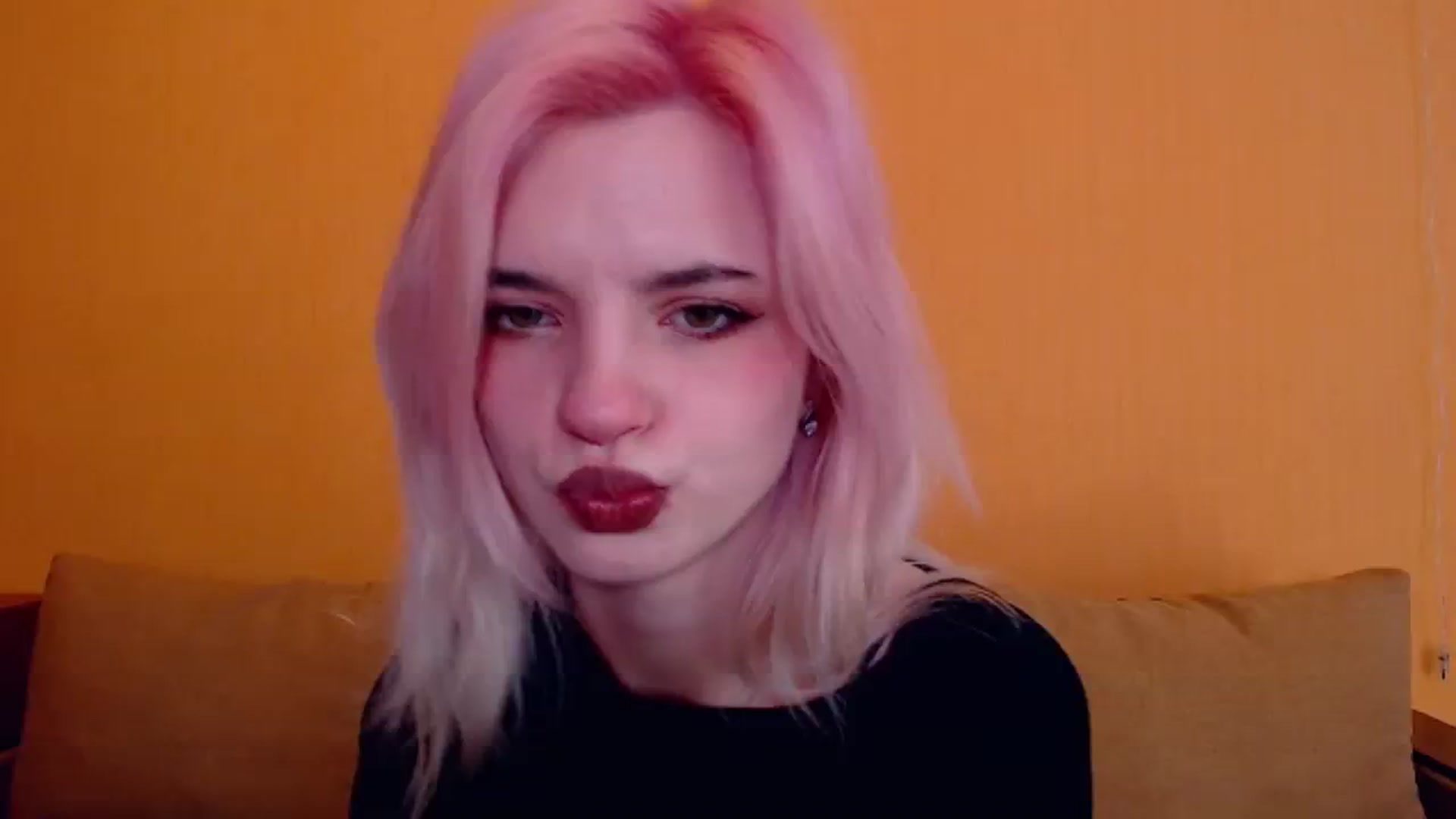 Gallery image thumbnail from Erineys's myfreecams stream on, 02/16/2024, 14:20 image 10 of 20