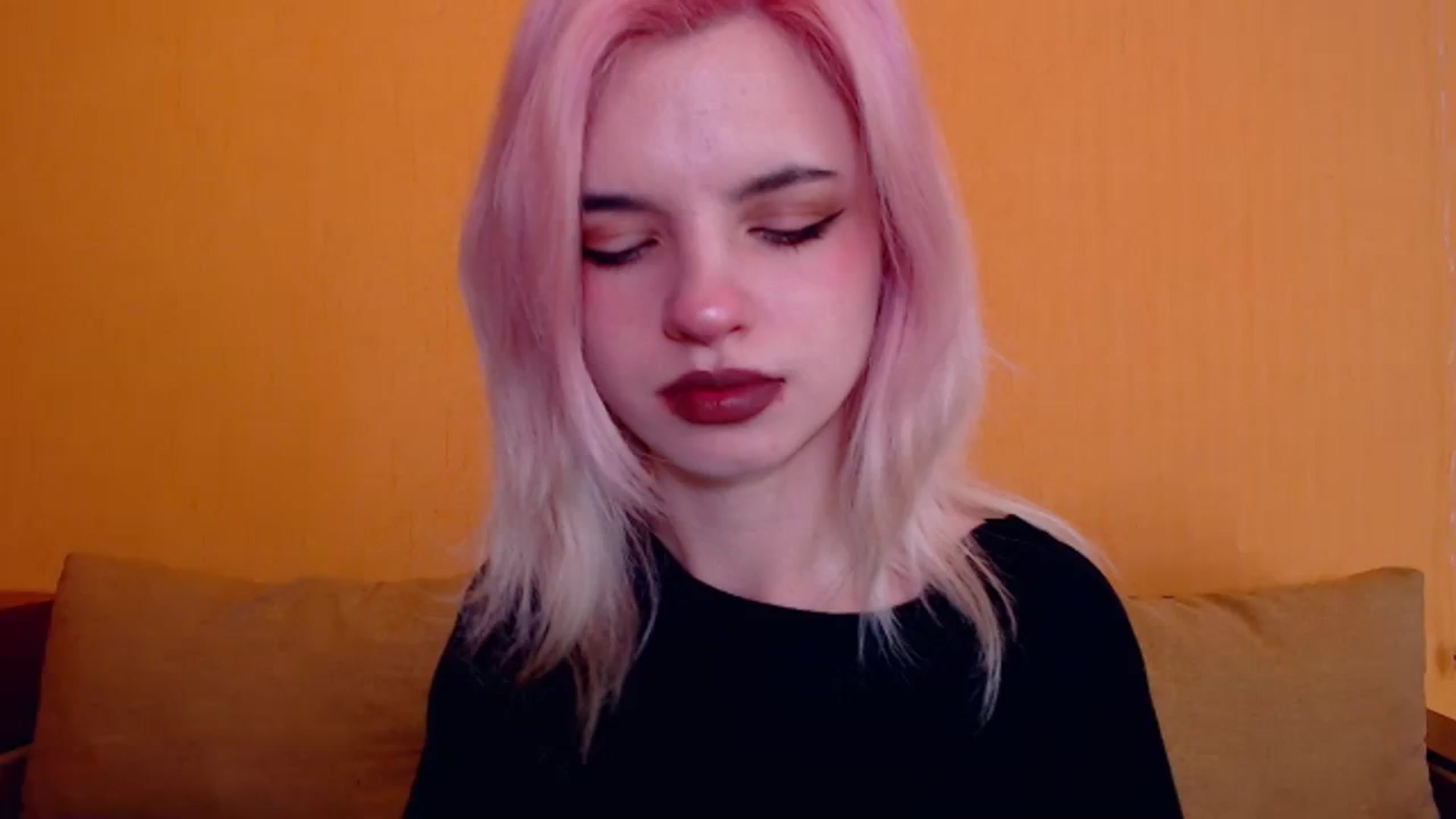 Gallery image thumbnail from Erineys's myfreecams stream on, 02/16/2024, 14:20 image 18 of 20