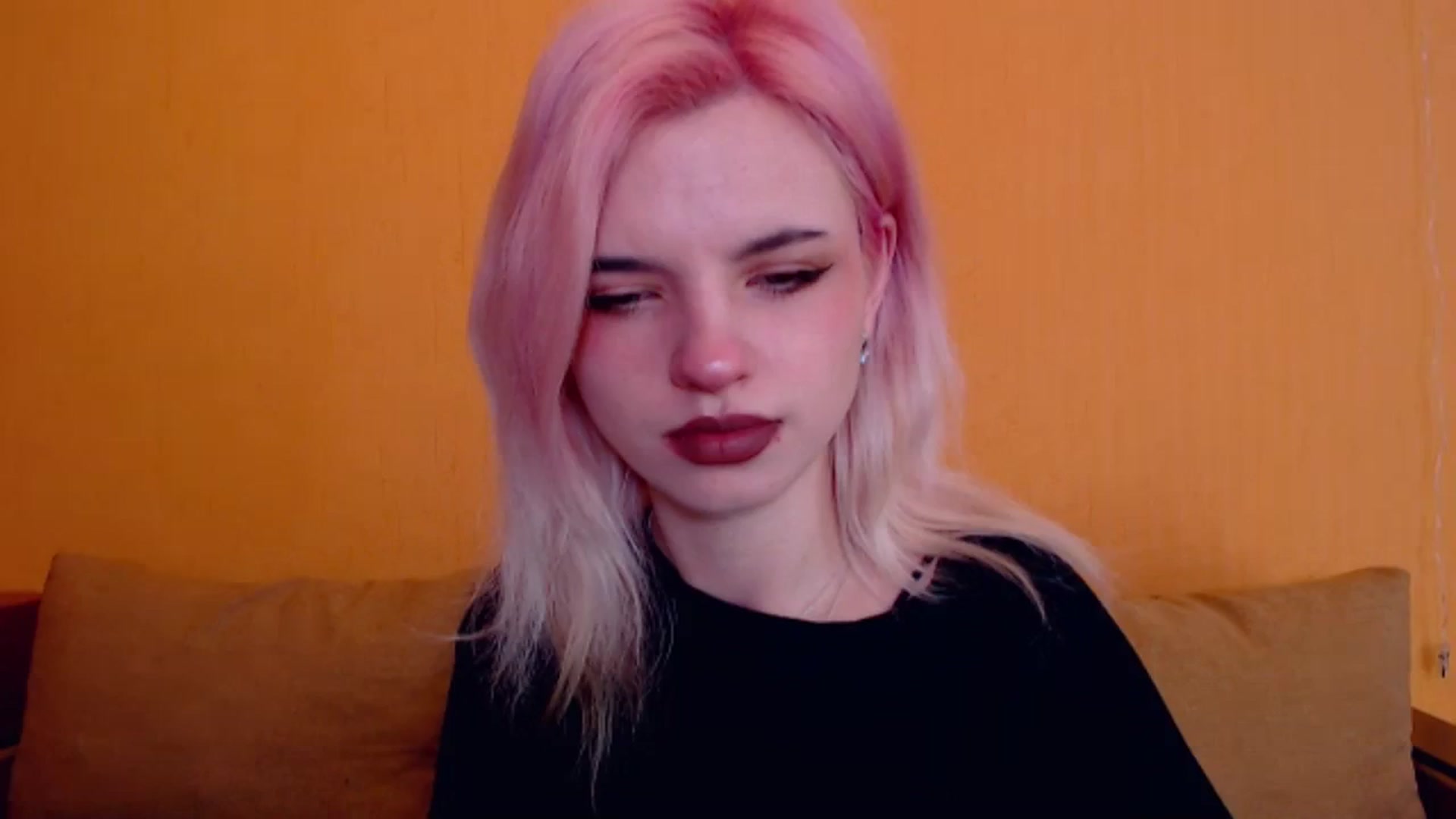 Gallery image thumbnail from Erineys's myfreecams stream on, 02/16/2024, 14:20 image 1 of 20