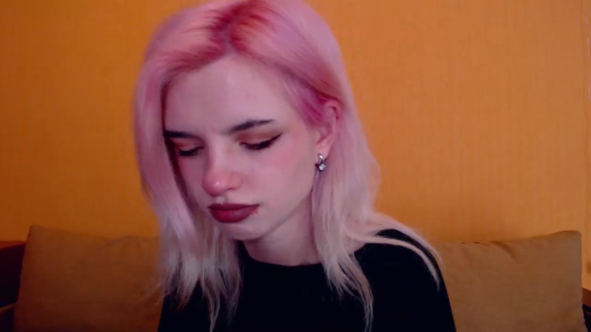 Gallery image thumbnail from Erineys's myfreecams stream on, 02/16/2024, 15:11 image 11 of 20