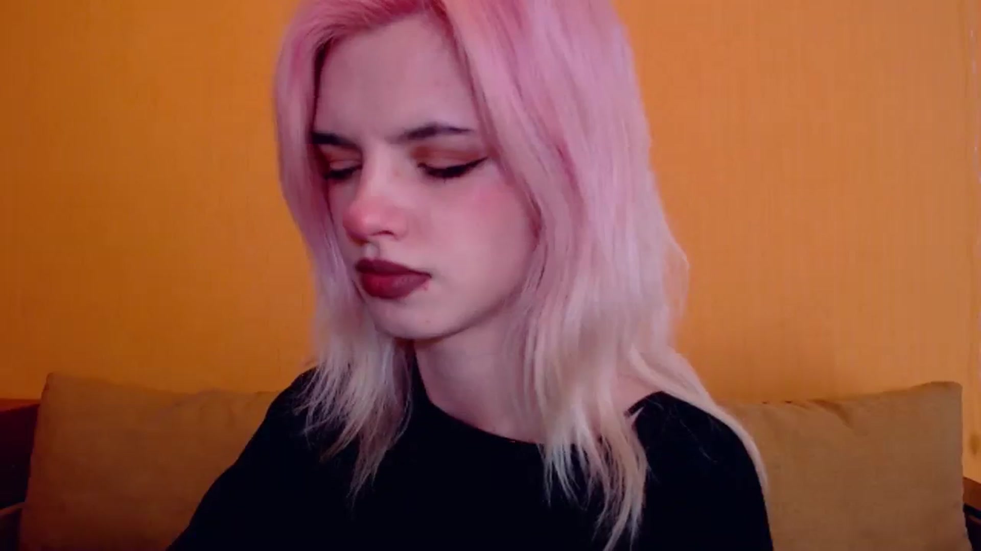 Gallery image thumbnail from Erineys's myfreecams stream on, 02/16/2024, 15:11 image 4 of 20