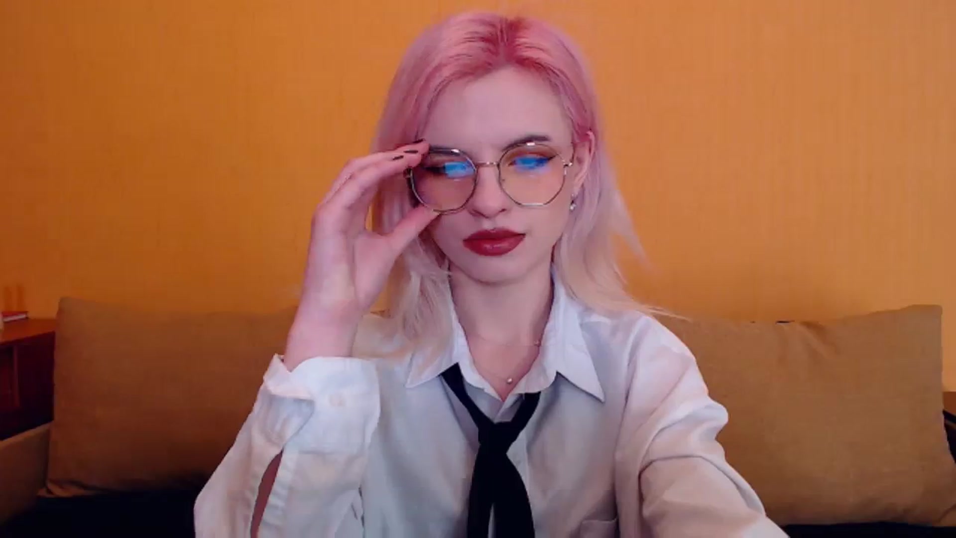 Gallery image thumbnail from Erineys's myfreecams stream on, 02/17/2024, 15:39 image 4 of 20