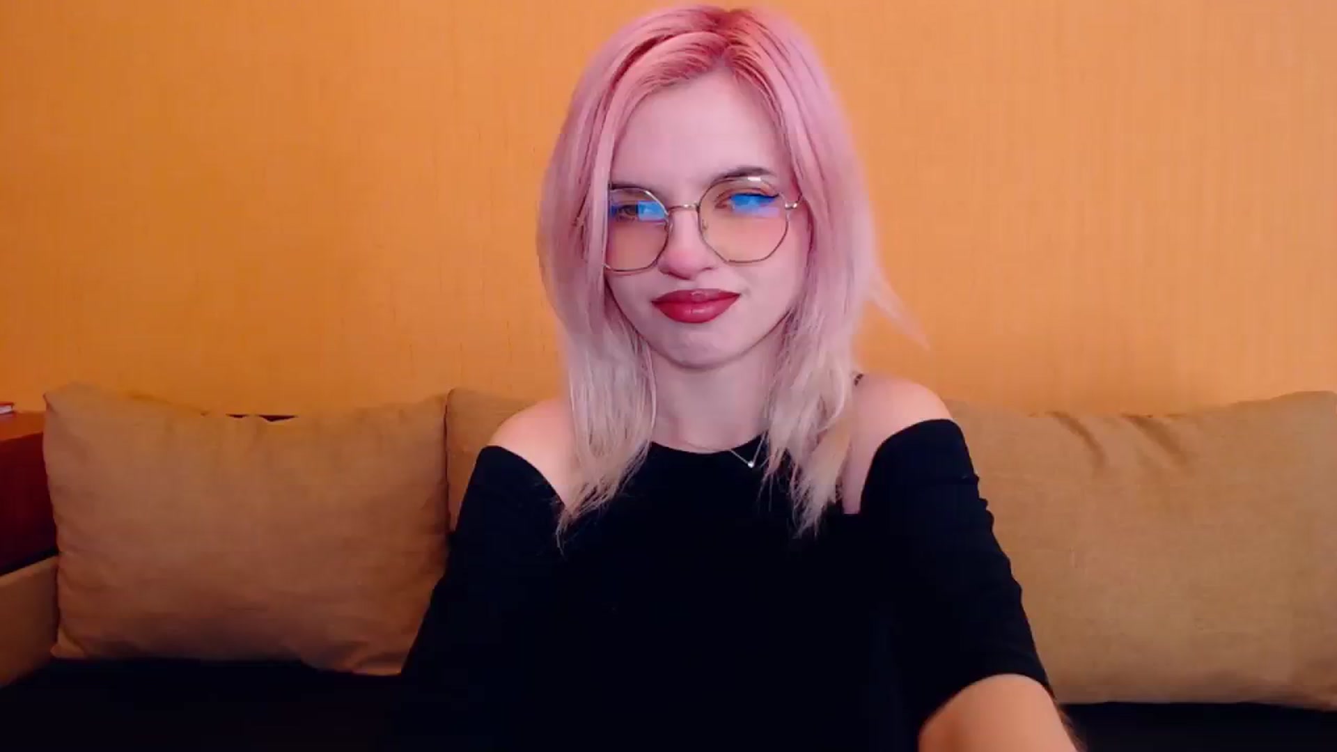 Gallery image thumbnail from Erineys's myfreecams stream on, 02/18/2024, 15:30 image 20 of 20