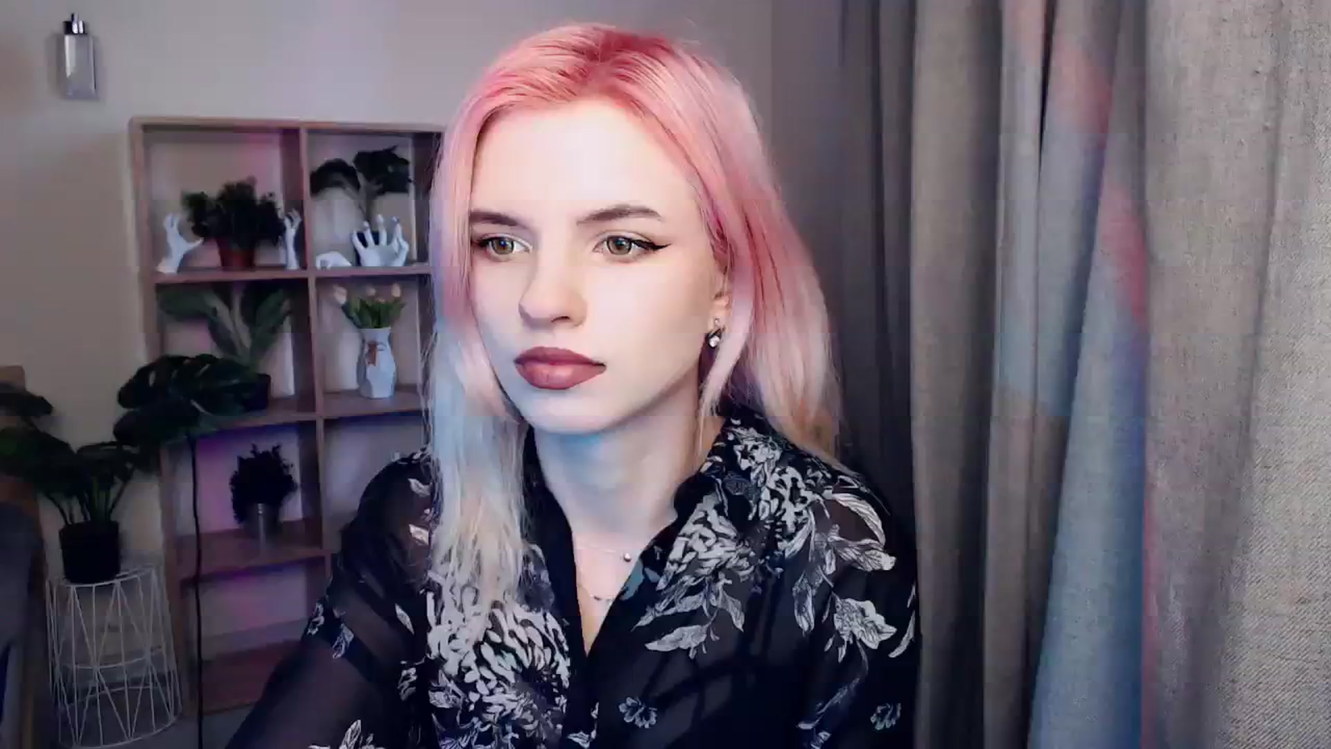 Gallery image thumbnail from Erineys's myfreecams stream on, 02/19/2024, 15:11 image 3 of 20