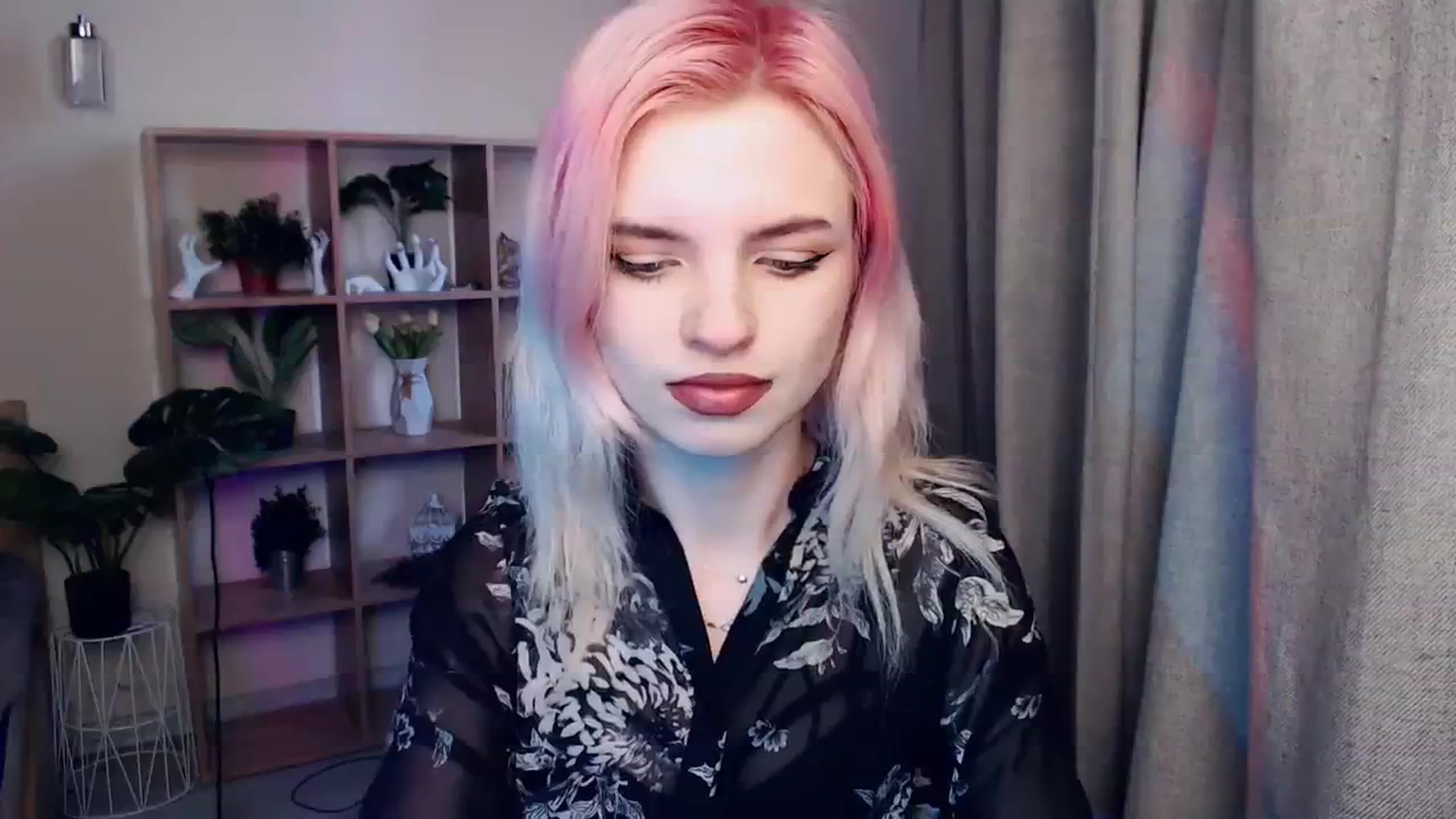 Gallery image thumbnail from Erineys's myfreecams stream on, 02/19/2024, 15:11 image 5 of 20