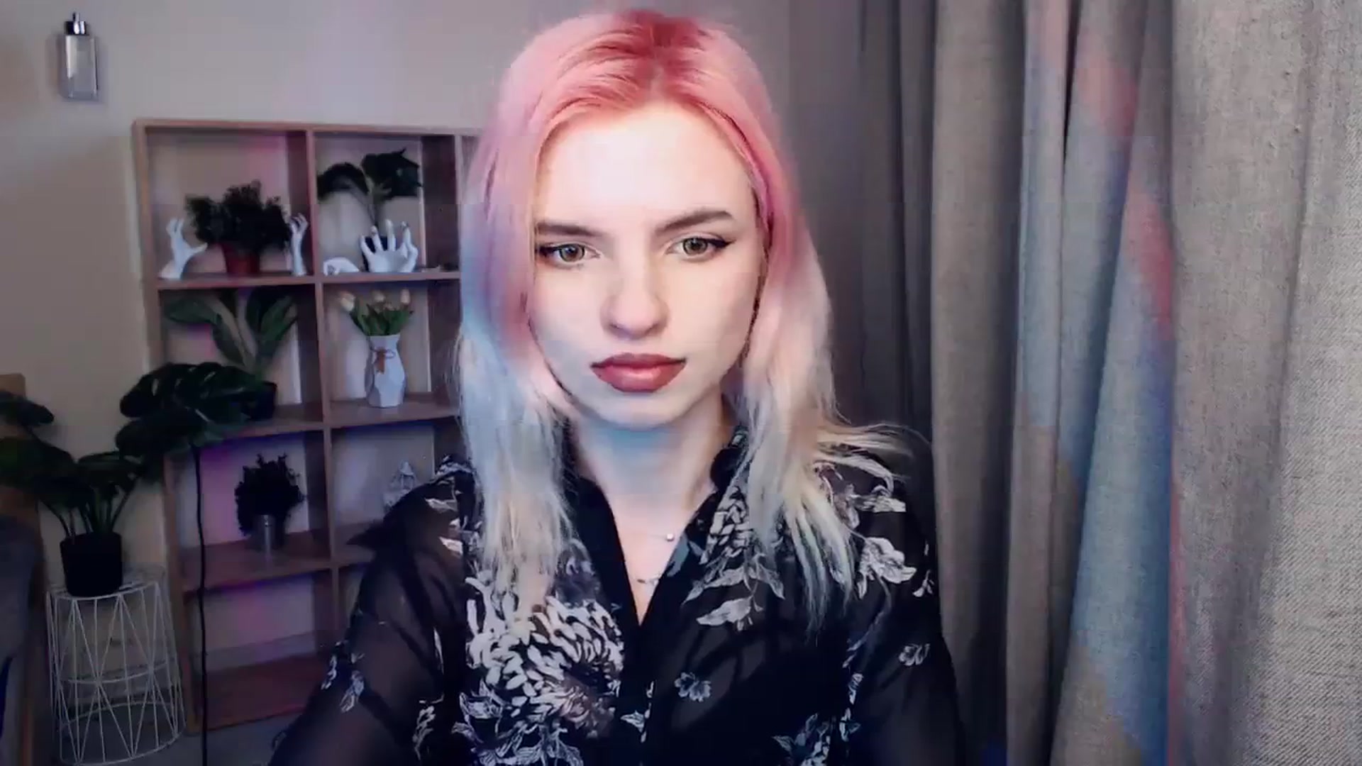 Gallery image thumbnail from Erineys's myfreecams stream on, 02/19/2024, 15:11 image 6 of 20