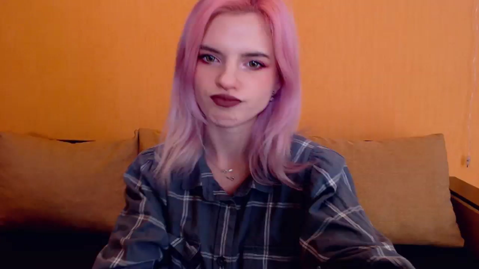 Gallery image thumbnail from Erineys's myfreecams stream on, 02/25/2024, 14:35 image 17 of 20