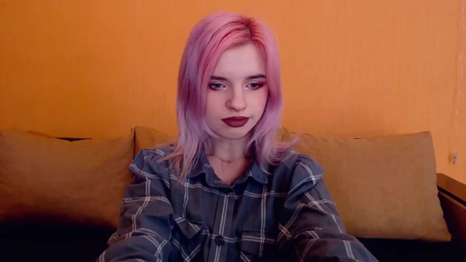 Gallery image thumbnail from Erineys's myfreecams stream on, 02/25/2024, 15:18 image 2 of 20