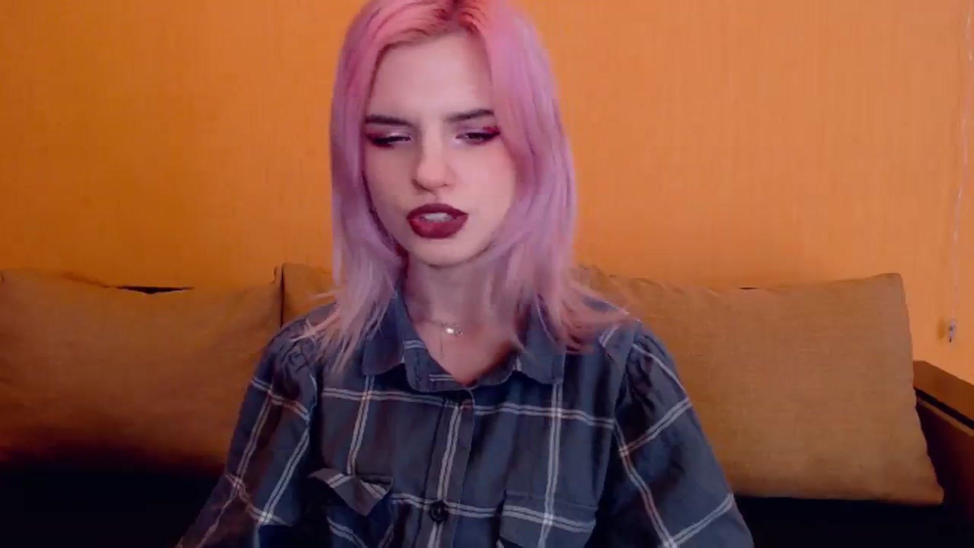 Gallery image thumbnail from Erineys's myfreecams stream on, 02/25/2024, 15:18 image 11 of 20