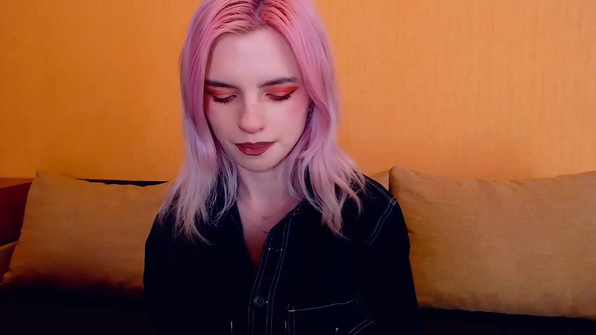 Gallery image thumbnail from Erineys's myfreecams stream on, 02/26/2024, 17:09 image 6 of 20