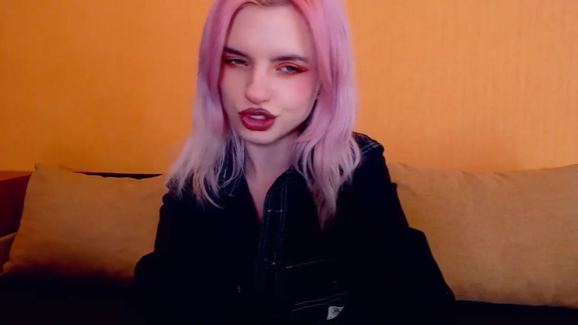 Gallery image thumbnail from Erineys's myfreecams stream on, 02/26/2024, 17:09 image 5 of 20