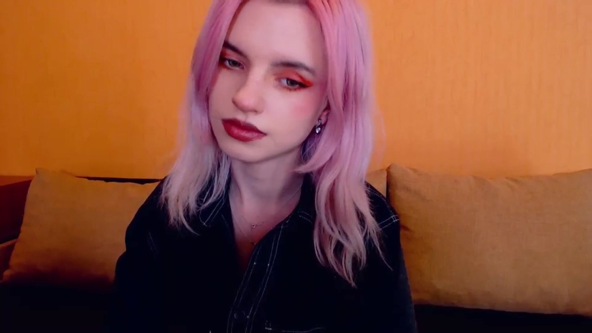 Gallery image thumbnail from Erineys's myfreecams stream on, 02/26/2024, 17:09 image 13 of 20