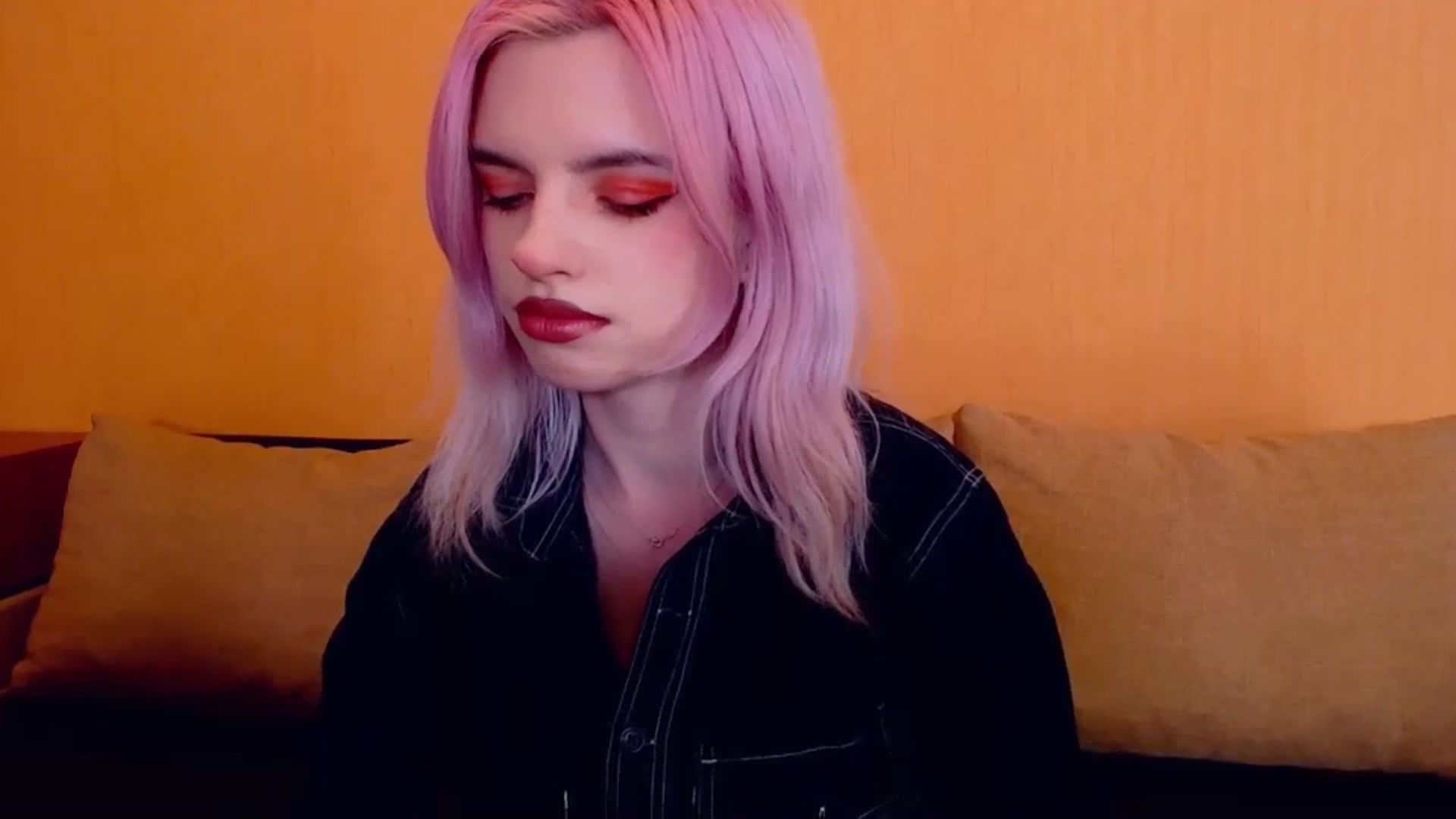 Gallery image thumbnail from Erineys's myfreecams stream on, 02/26/2024, 17:09 image 17 of 20