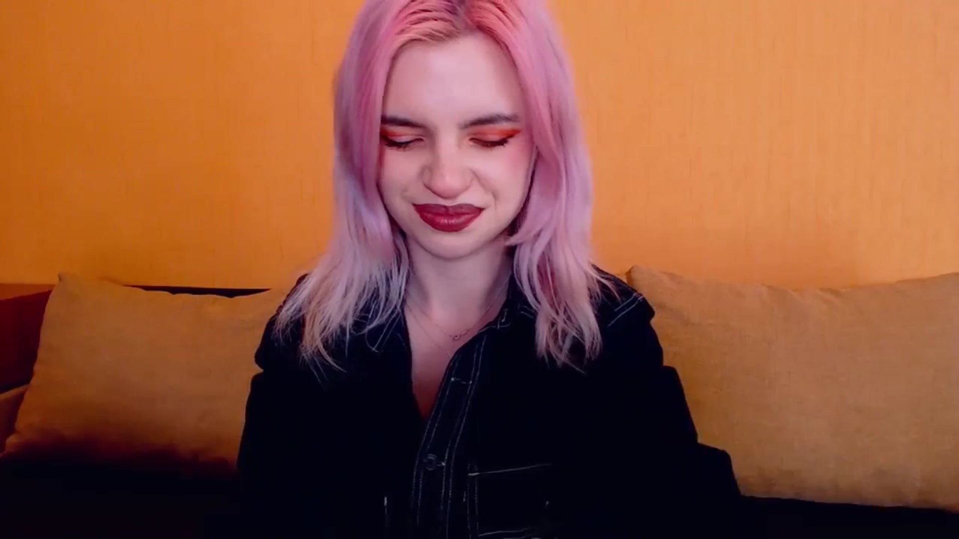 Gallery image thumbnail from Erineys's myfreecams stream on, 02/26/2024, 17:09 image 8 of 20