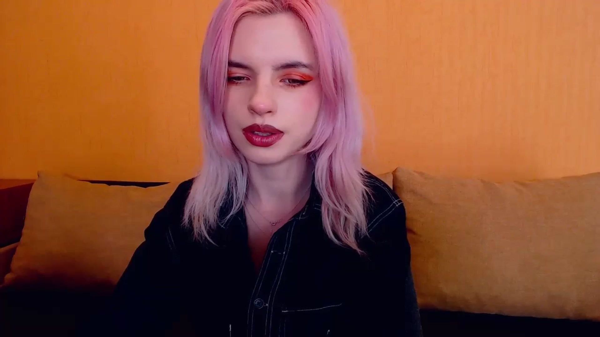 Gallery image thumbnail from Erineys's myfreecams stream on, 02/26/2024, 17:09 image 18 of 20