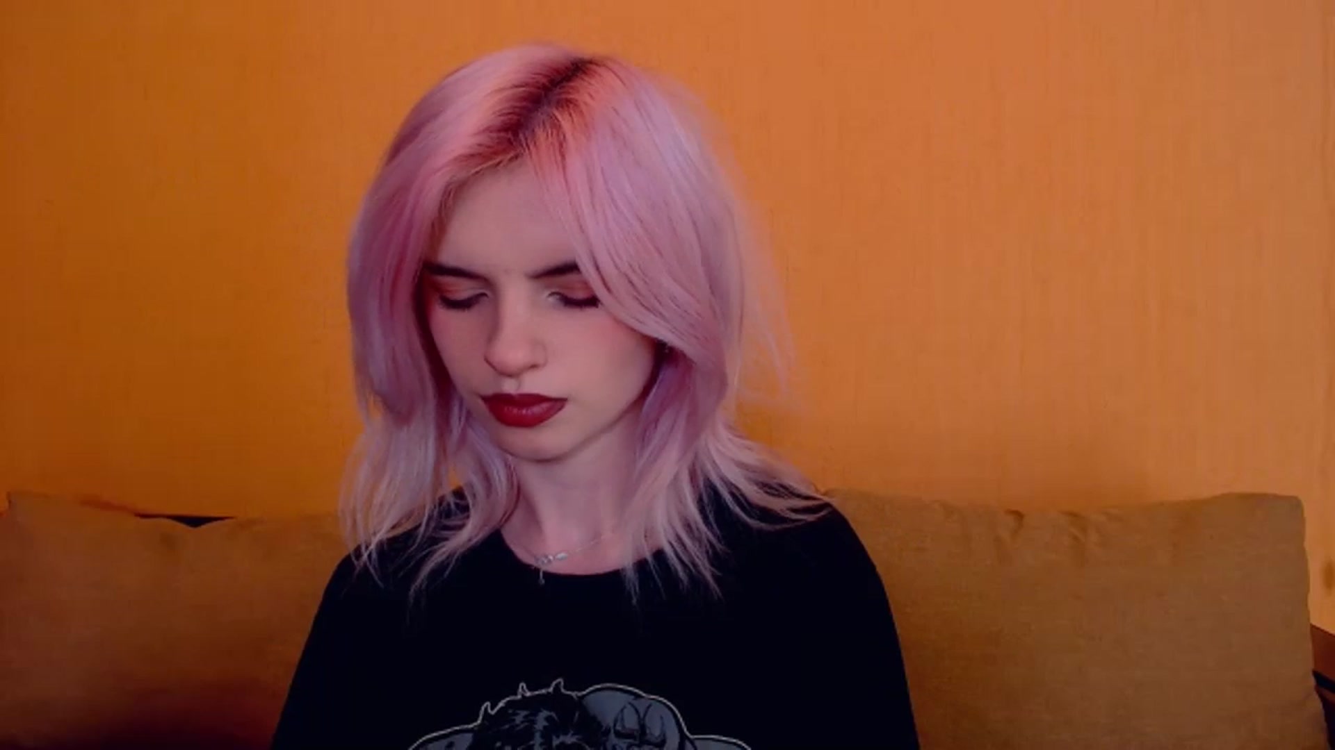 Gallery image thumbnail from Erineys's myfreecams stream on, 02/29/2024, 16:51 image 2 of 20