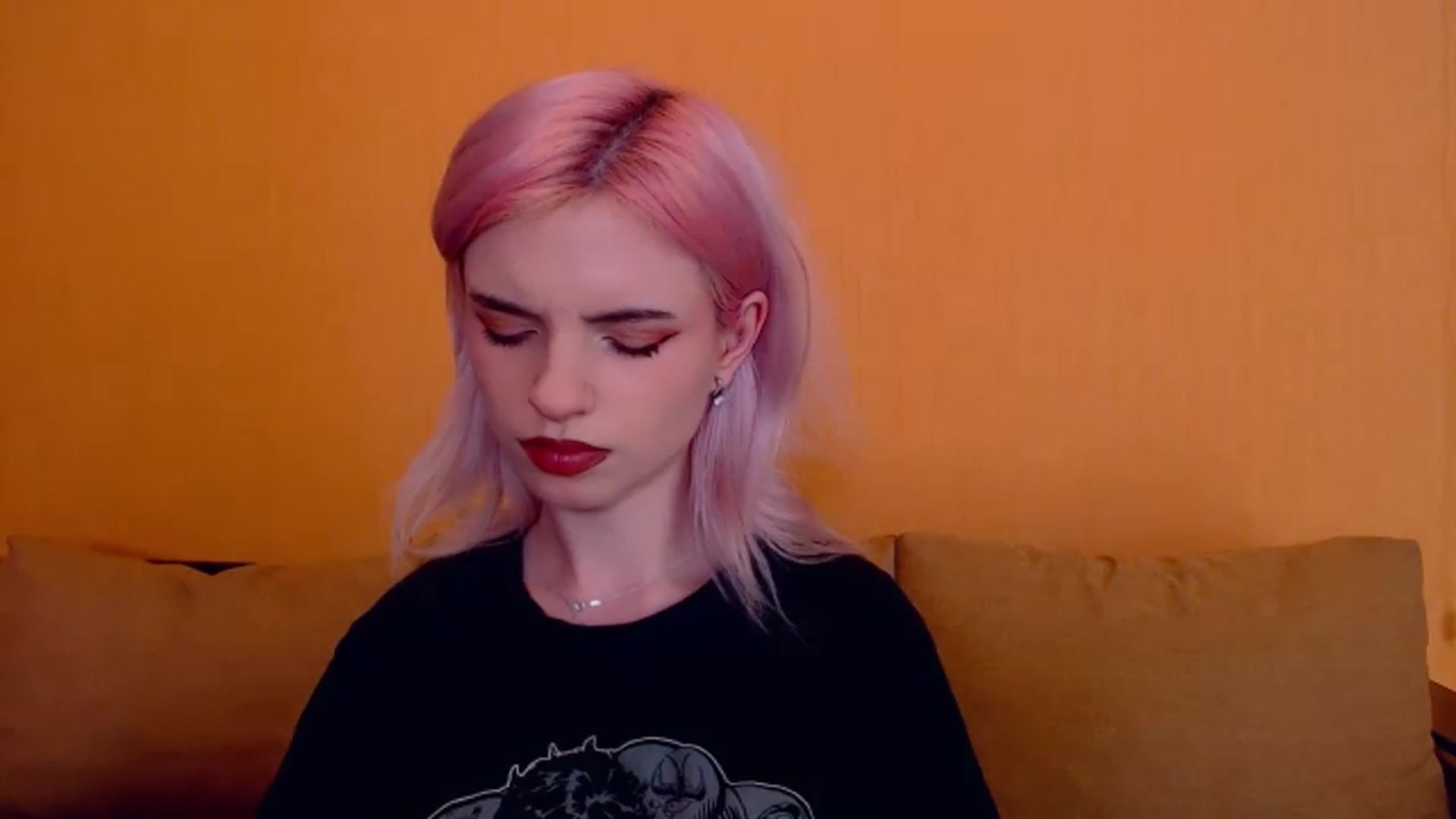Gallery image thumbnail from Erineys's myfreecams stream on, 02/29/2024, 16:51 image 14 of 20