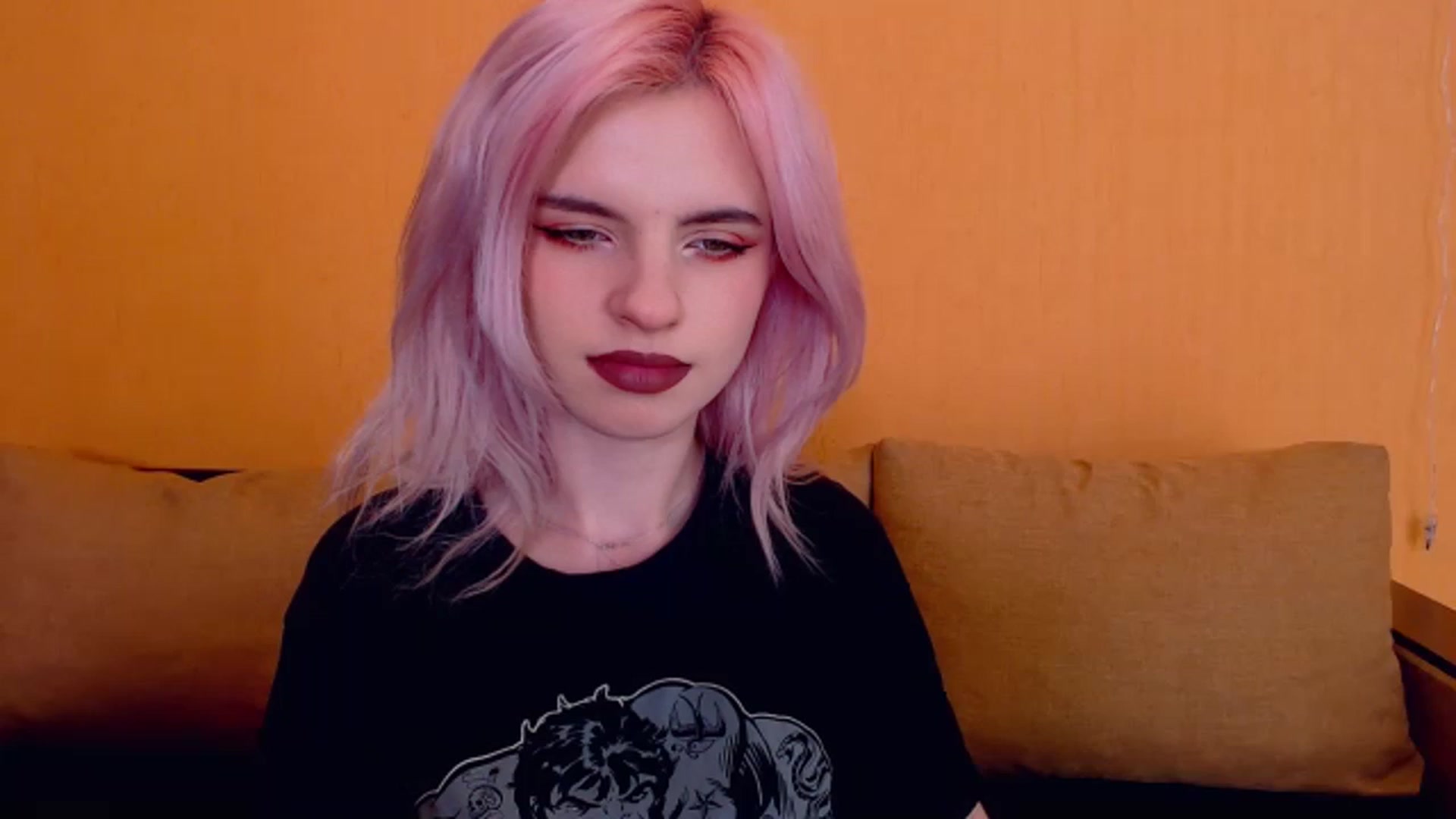Gallery image thumbnail from Erineys's myfreecams stream on, 02/29/2024, 18:16 image 11 of 20