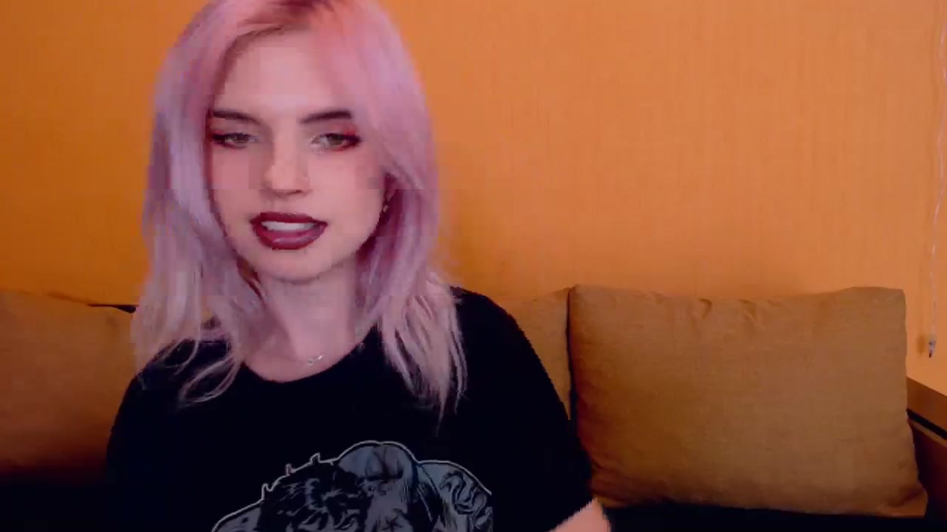 Gallery image thumbnail from Erineys's myfreecams stream on, 02/29/2024, 18:16 image 16 of 20
