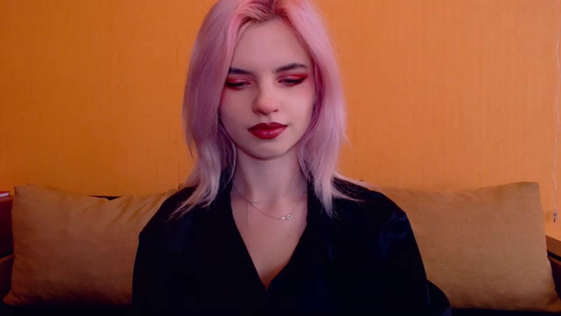 Gallery image thumbnail from Erineys's myfreecams stream on, 03/02/2024, 13:54 image 1 of 20