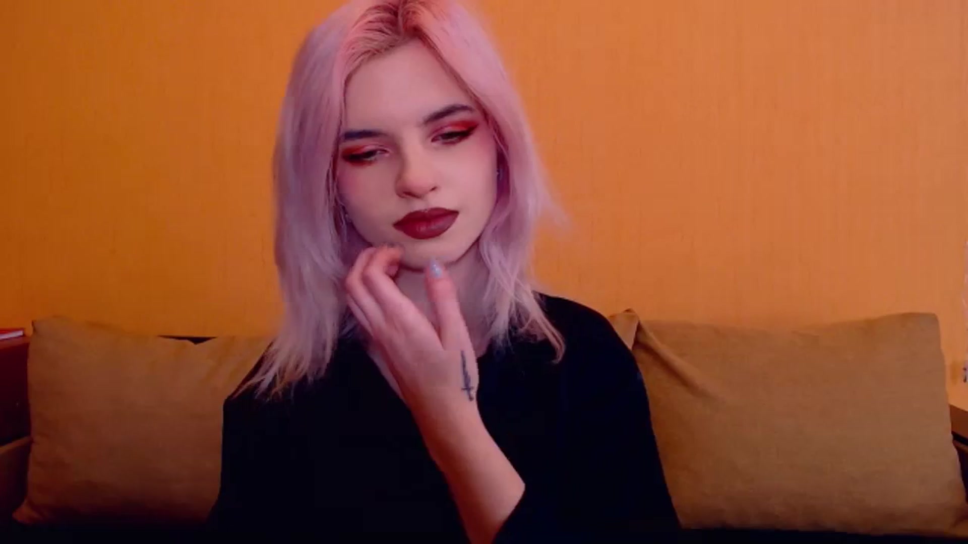 Gallery image thumbnail from Erineys's myfreecams stream on, 03/02/2024, 14:50 image 7 of 20