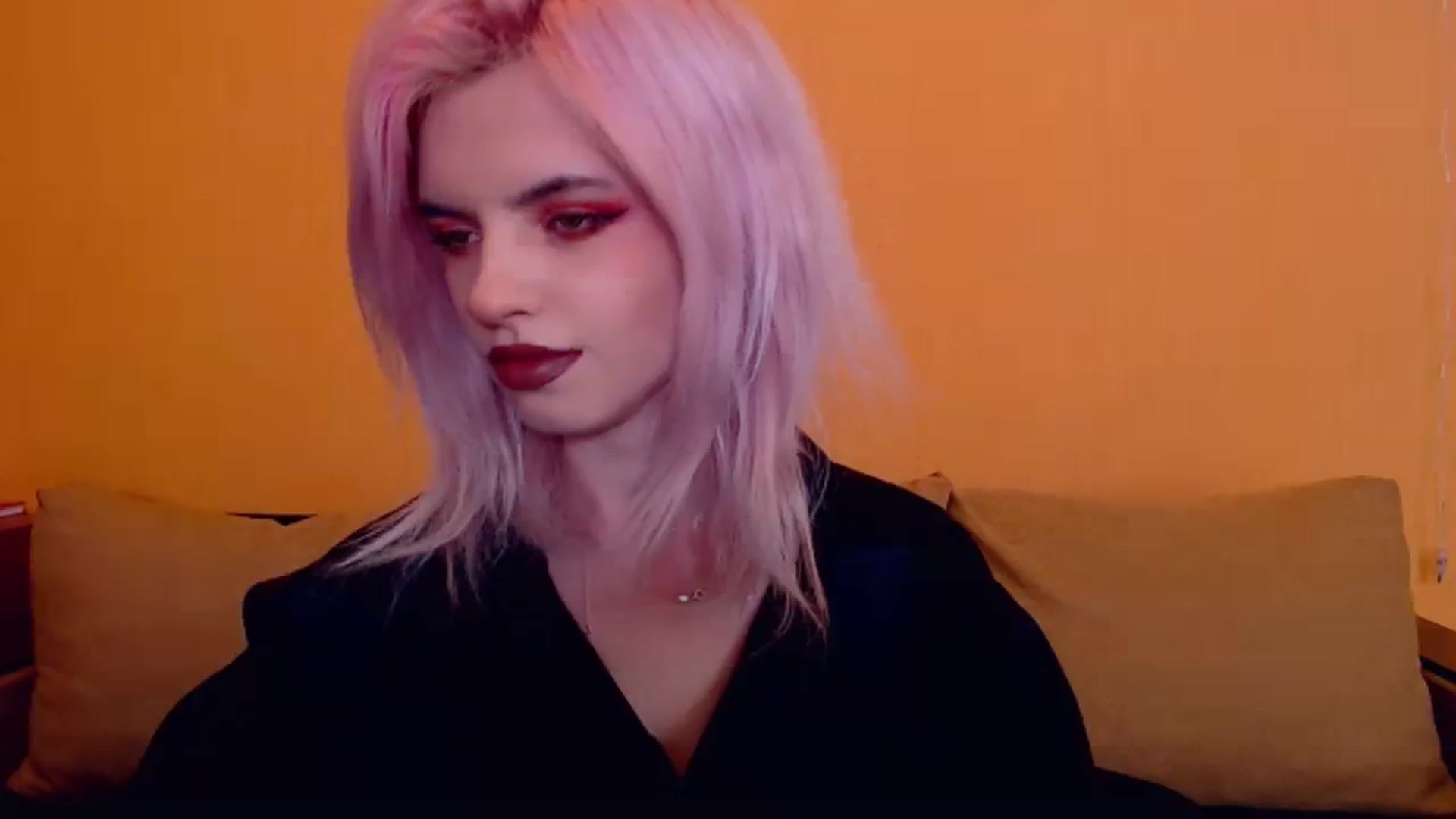 Gallery image thumbnail from Erineys's myfreecams stream on, 03/02/2024, 16:12 image 3 of 20