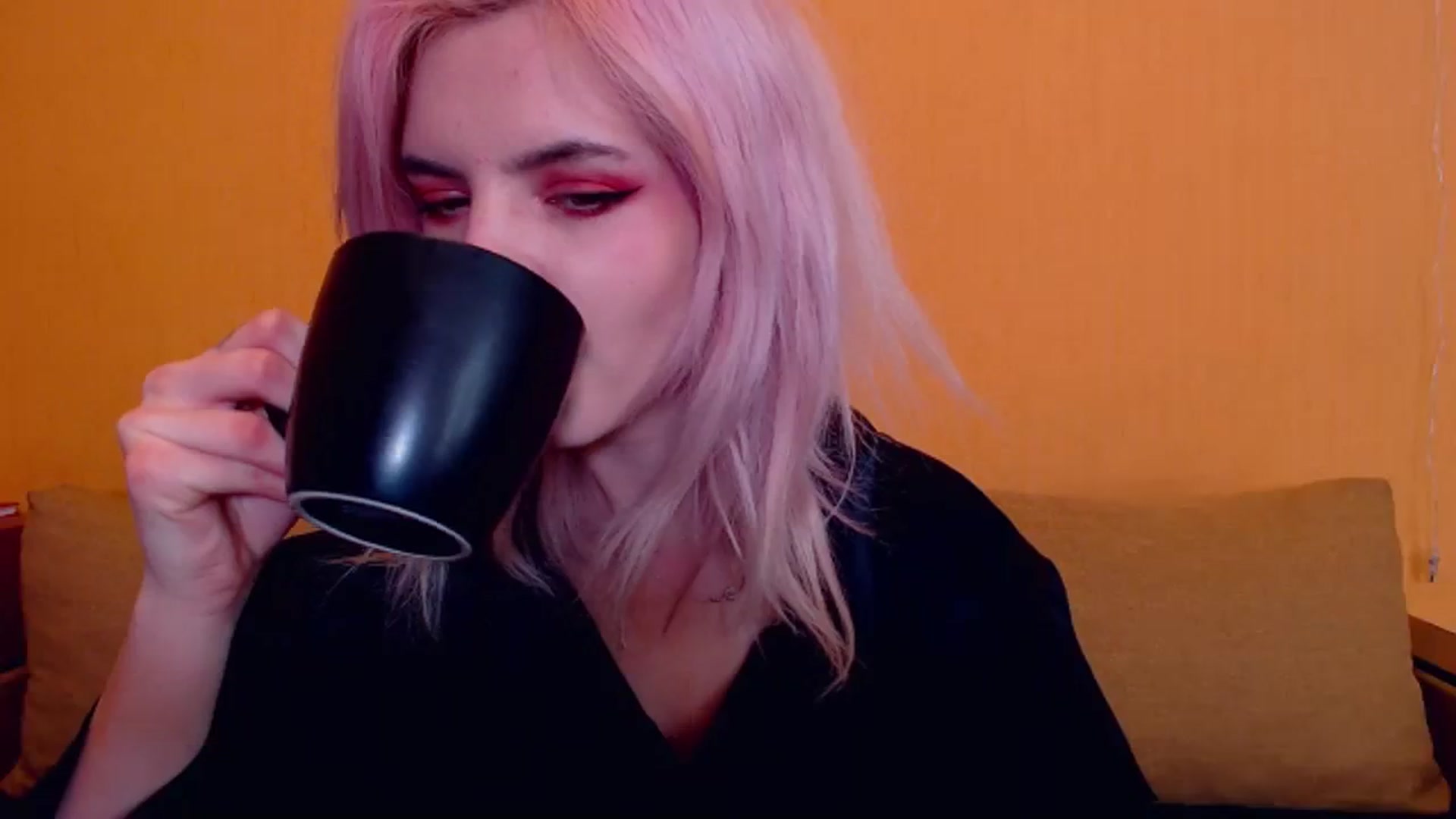 Gallery image thumbnail from Erineys's myfreecams stream on, 03/02/2024, 17:05 image 4 of 20