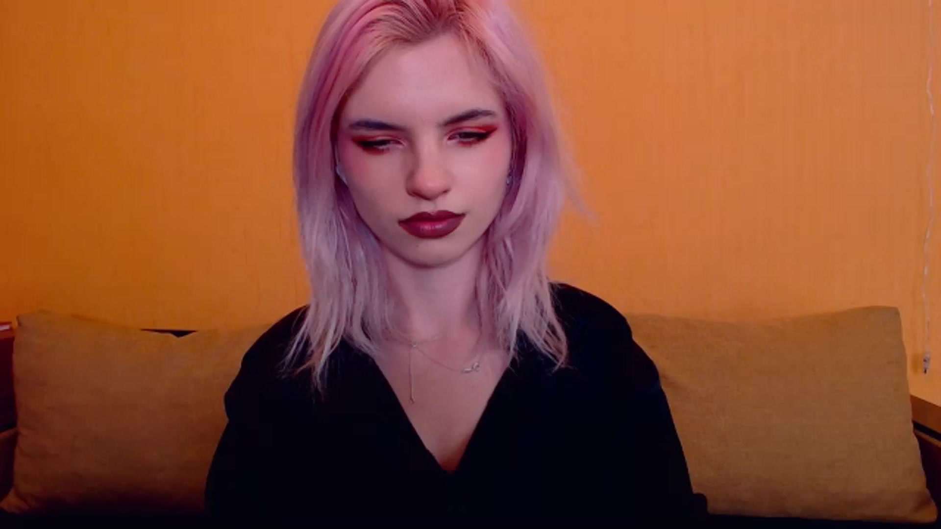 Gallery image thumbnail from Erineys's myfreecams stream on, 03/02/2024, 17:05 image 14 of 20