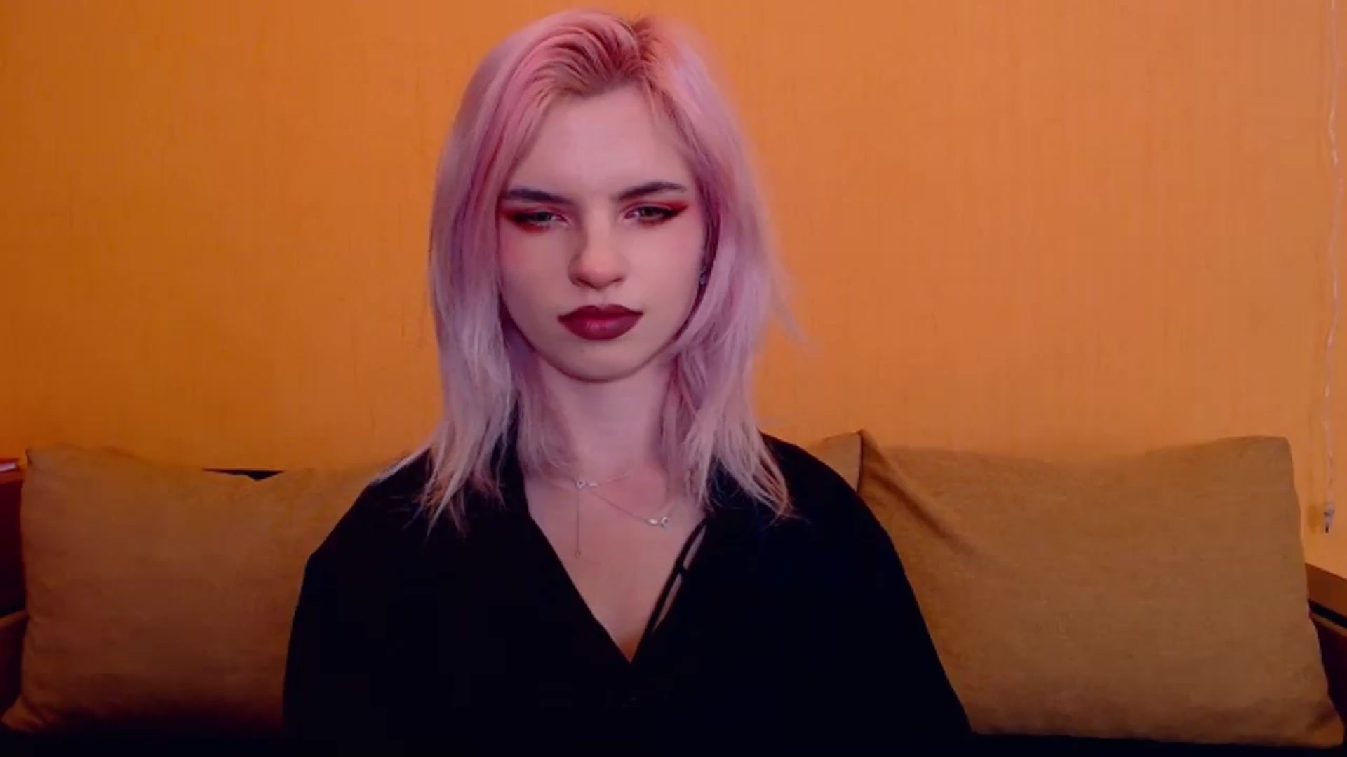 Gallery image thumbnail from Erineys's myfreecams stream on, 03/02/2024, 17:05 image 18 of 20