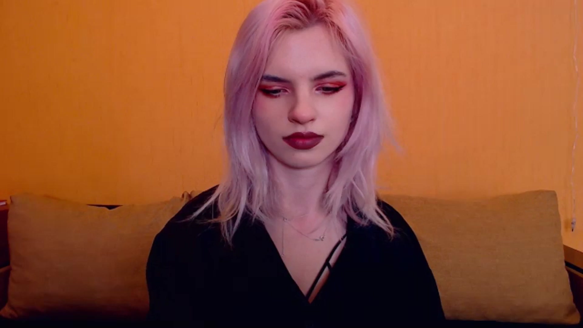 Gallery image thumbnail from Erineys's myfreecams stream on, 03/02/2024, 17:05 image 10 of 20