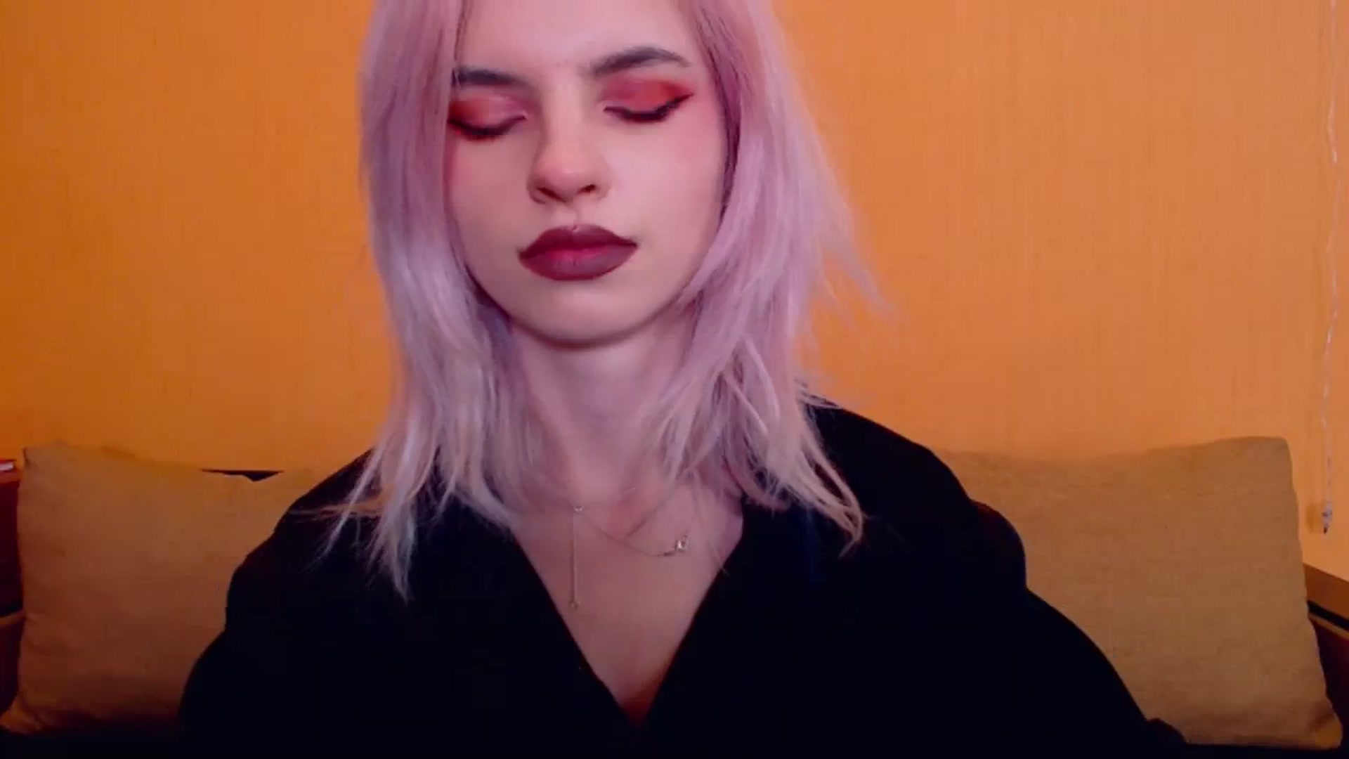 Gallery image thumbnail from Erineys's myfreecams stream on, 03/02/2024, 17:05 image 7 of 20