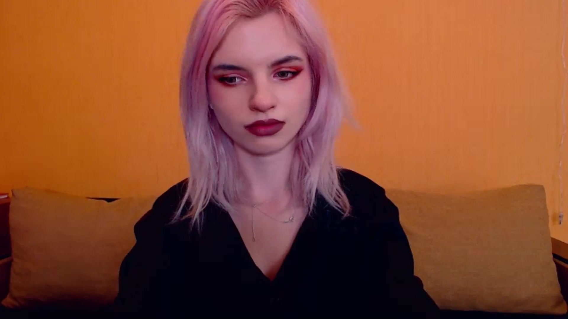 Gallery image thumbnail from Erineys's myfreecams stream on, 03/02/2024, 17:05 image 15 of 20
