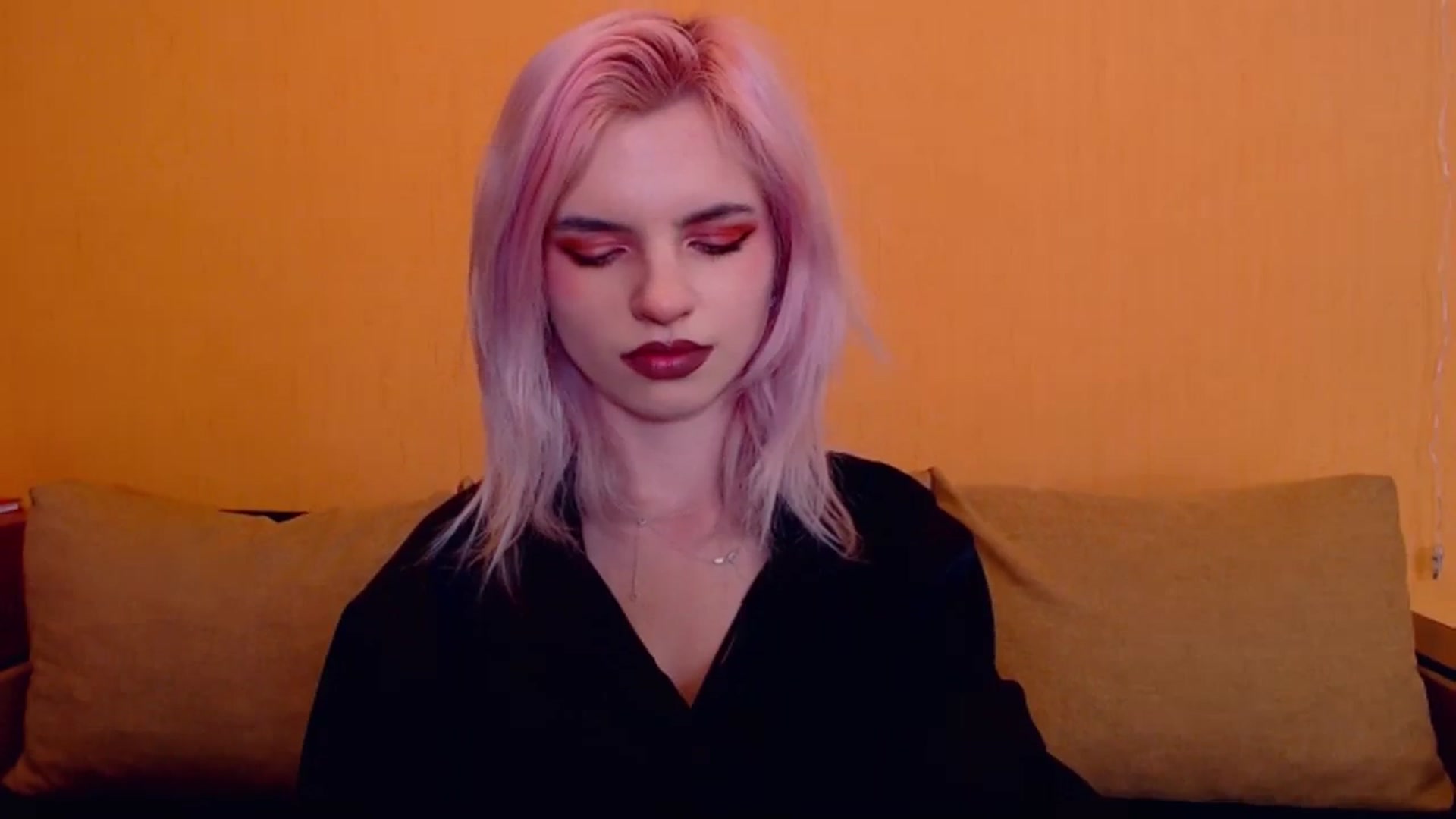 Gallery image thumbnail from Erineys's myfreecams stream on, 03/02/2024, 17:05 image 16 of 20