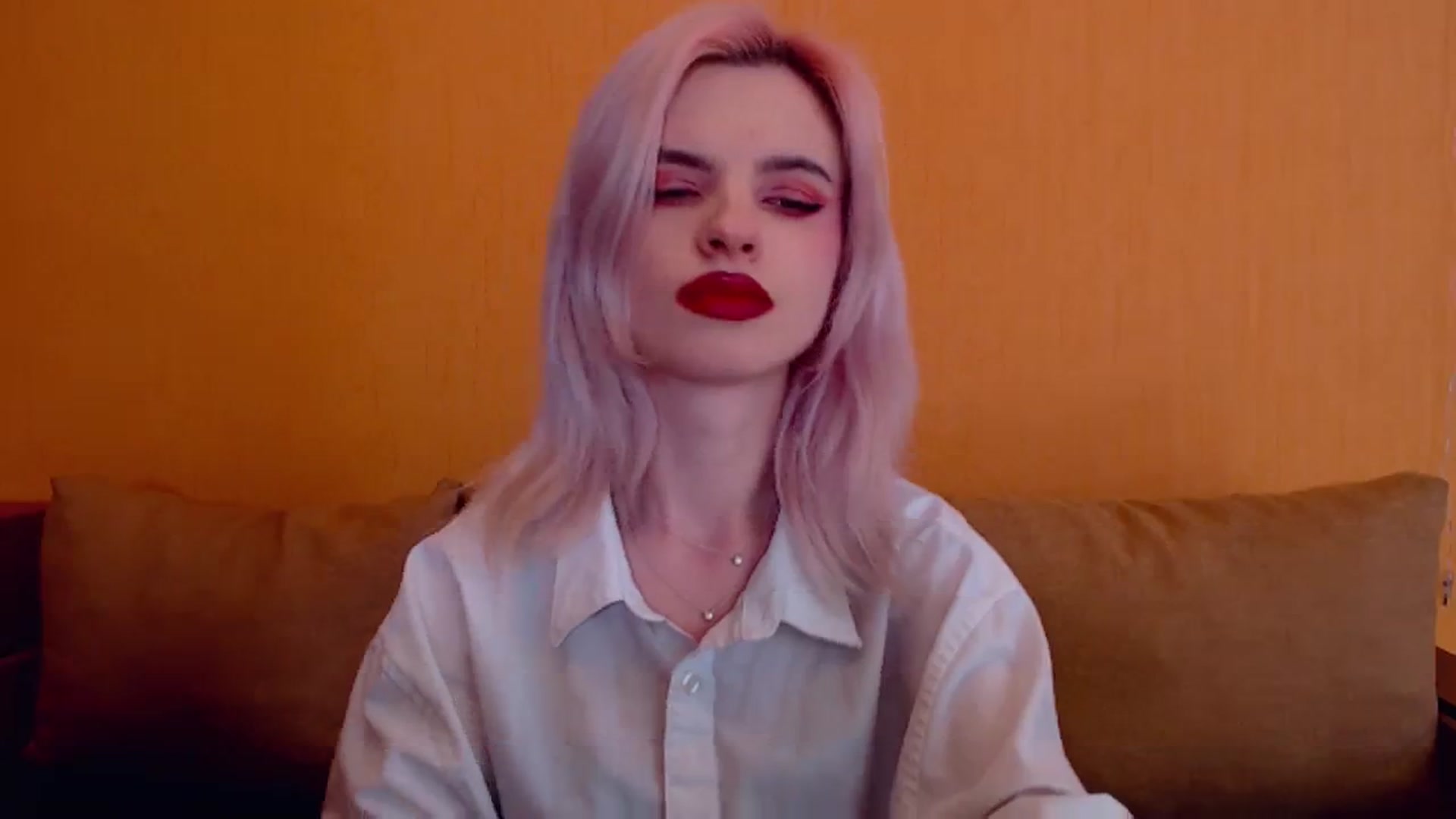 Gallery image thumbnail from Erineys's myfreecams stream on, 03/08/2024, 15:47 image 2 of 20