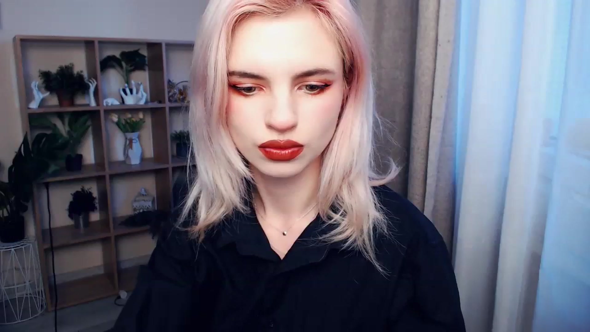 Gallery image thumbnail from Erineys's myfreecams stream on, 03/11/2024, 15:55 image 7 of 20
