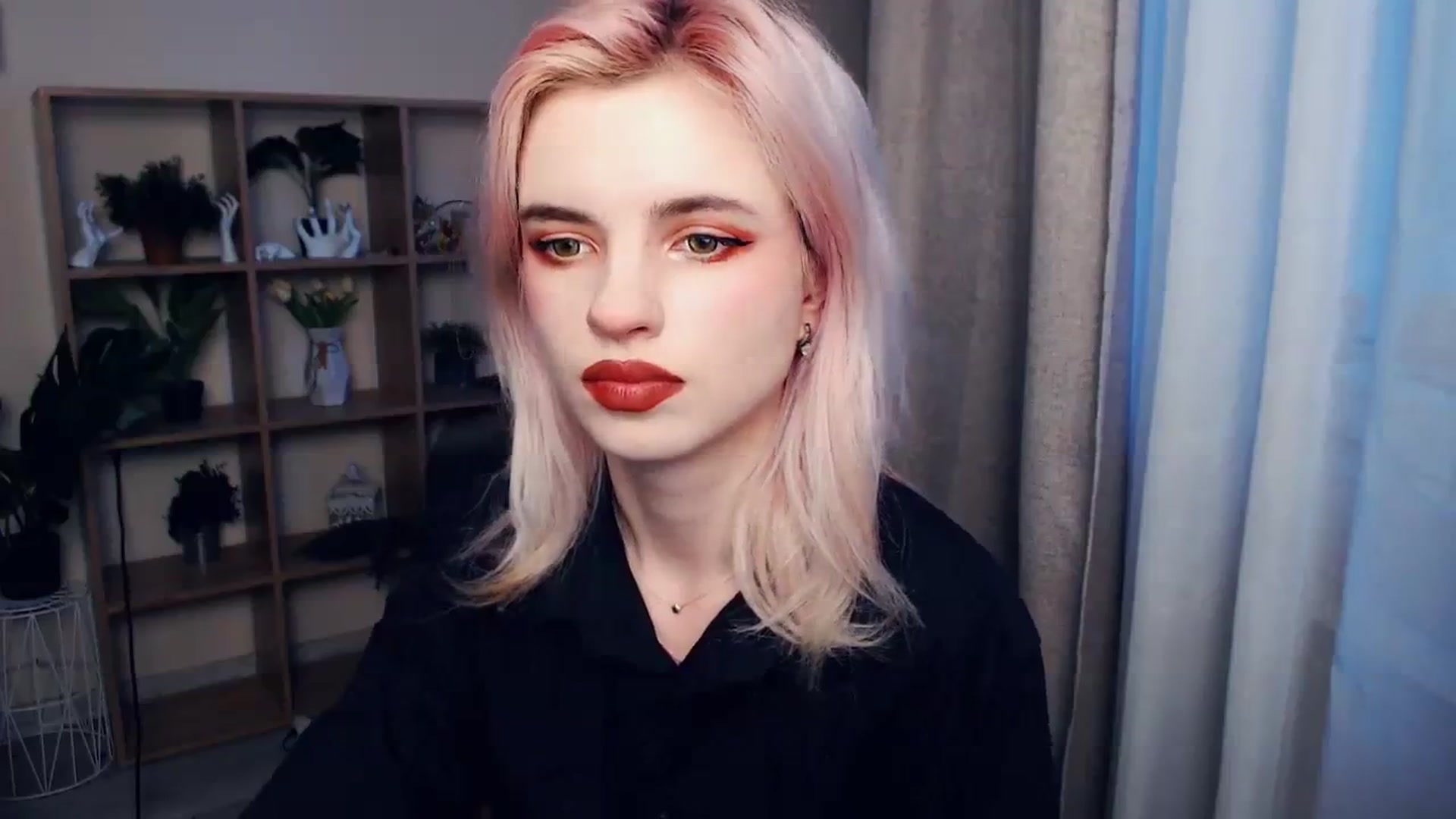 Gallery image thumbnail from Erineys's myfreecams stream on, 03/11/2024, 15:55 image 18 of 20