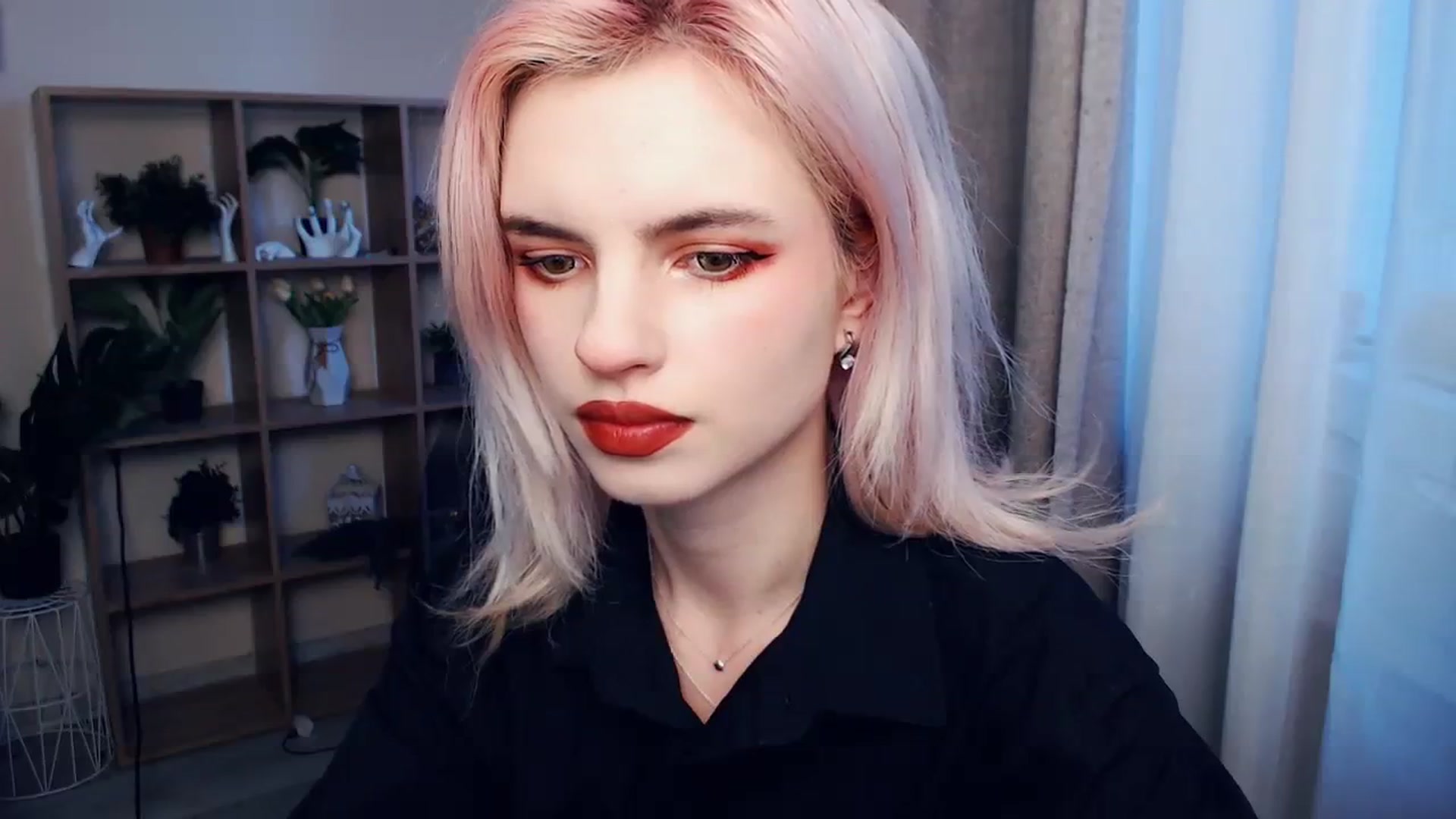 Gallery image thumbnail from Erineys's myfreecams stream on, 03/11/2024, 15:55 image 6 of 20