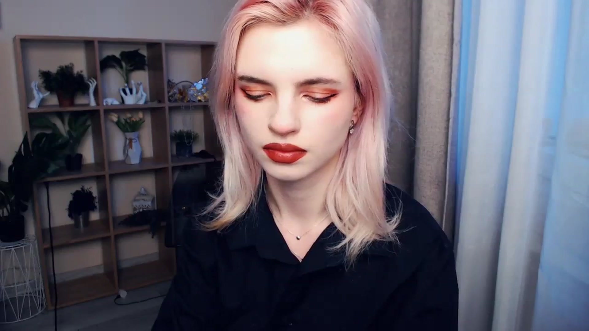 Gallery image thumbnail from Erineys's myfreecams stream on, 03/11/2024, 15:55 image 15 of 20