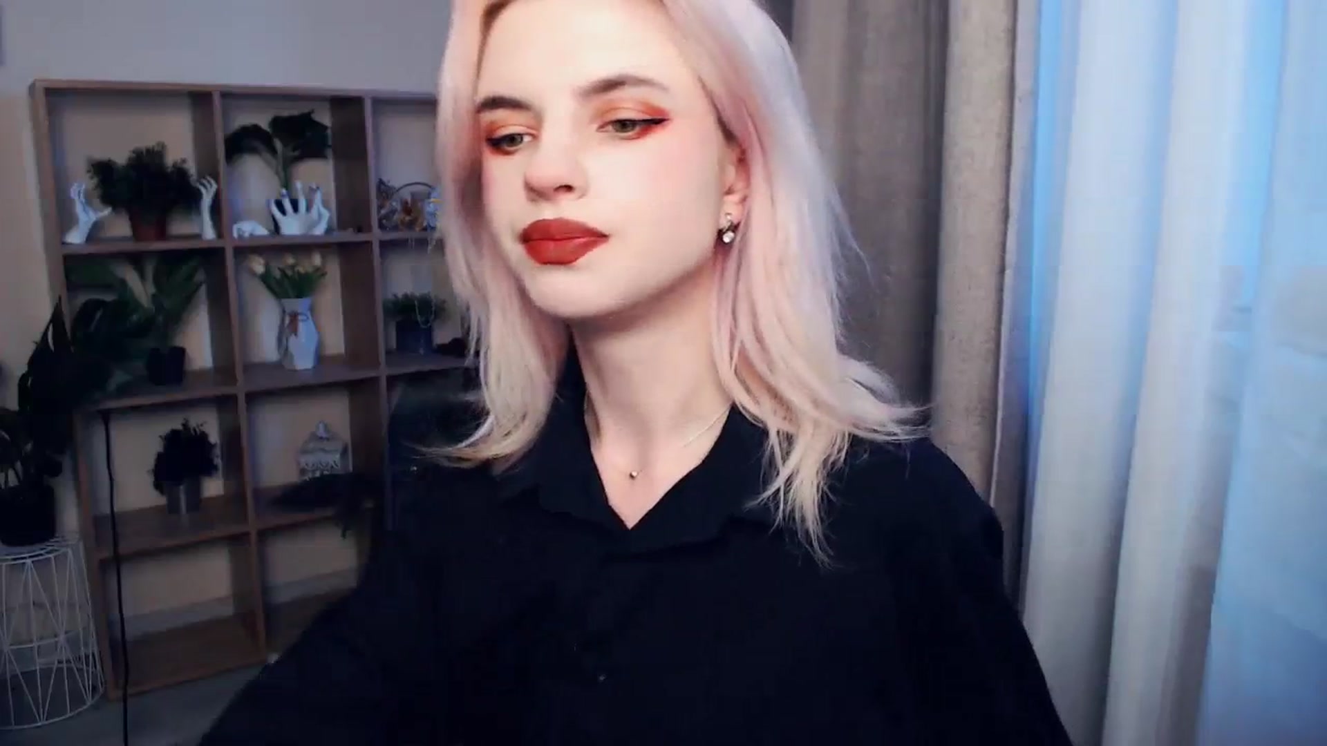 Gallery image thumbnail from Erineys's myfreecams stream on, 03/11/2024, 15:55 image 10 of 20