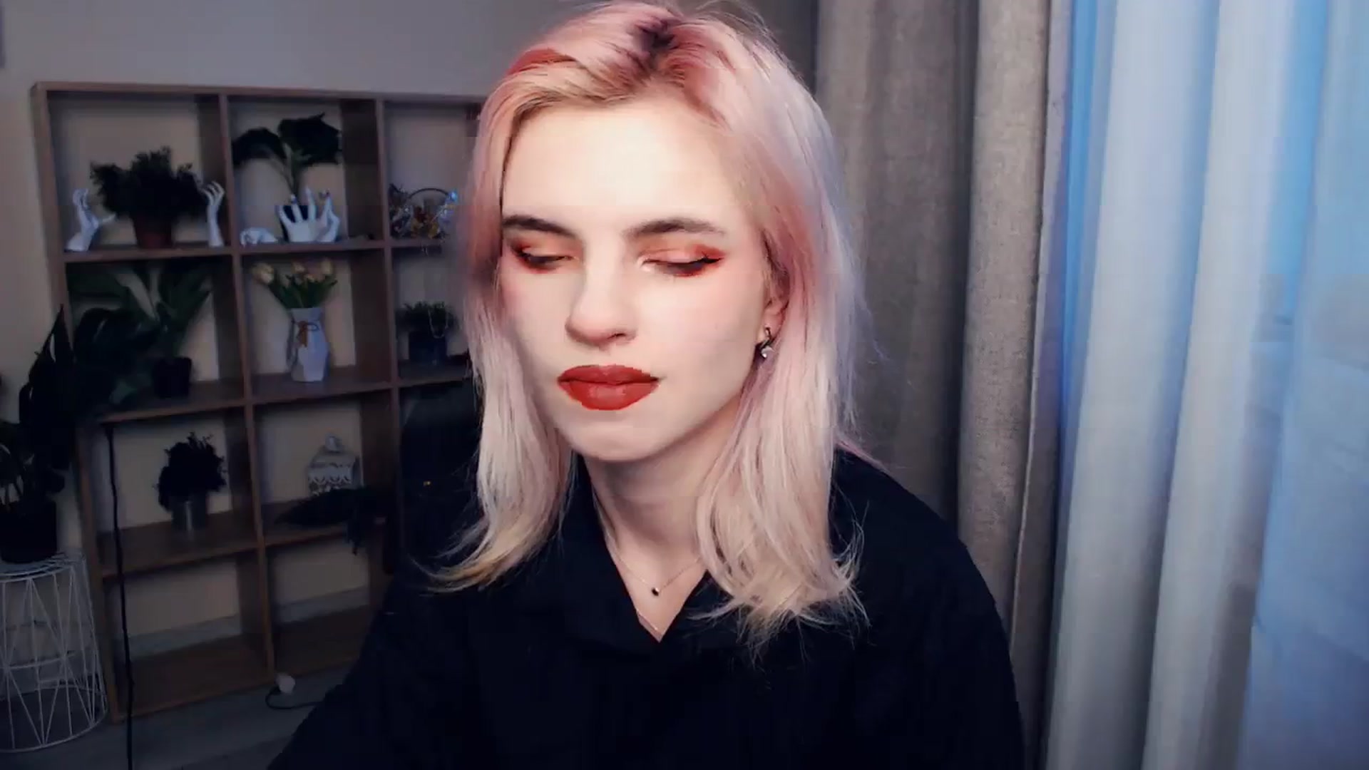 Gallery image thumbnail from Erineys's myfreecams stream on, 03/11/2024, 15:55 image 17 of 20