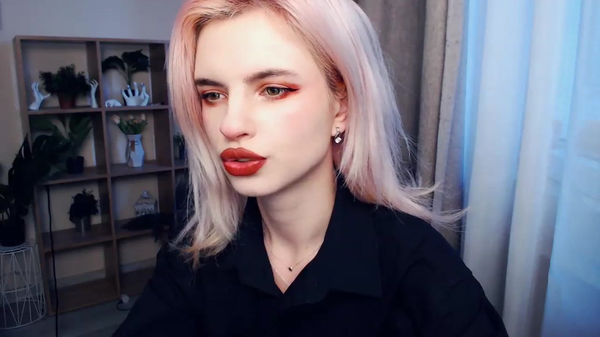 Gallery image thumbnail from Erineys's myfreecams stream on, 03/11/2024, 15:55 image 5 of 20